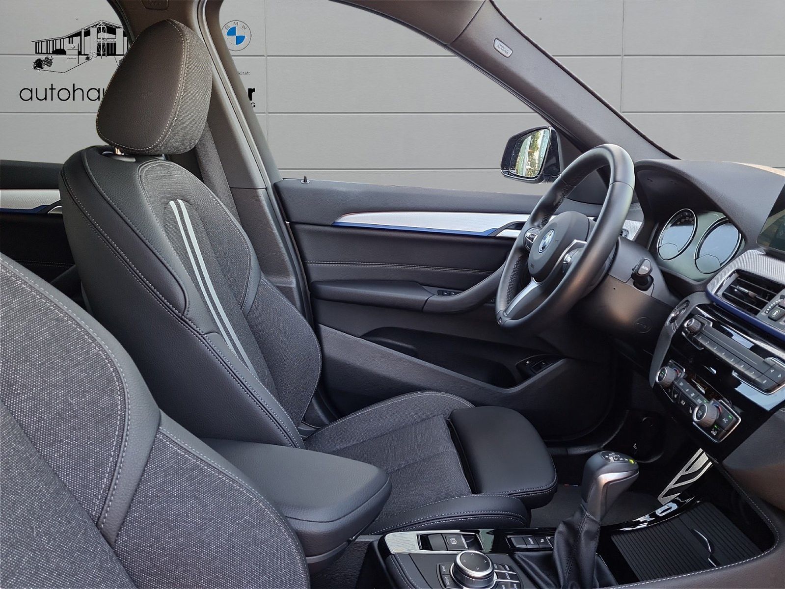 BMW X1 xDrive25e M Sportpaket - Samsaru's Car Outlet