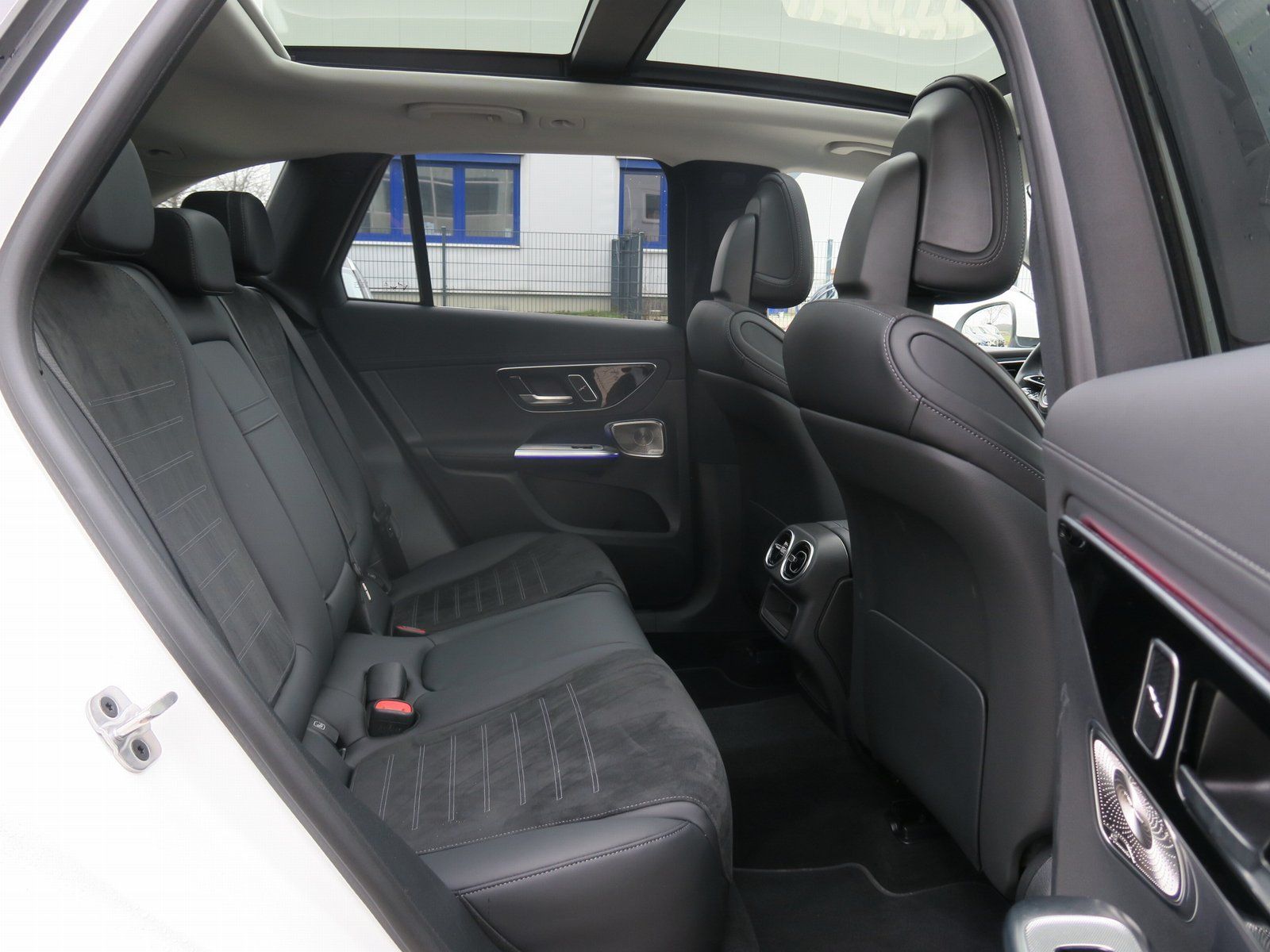 Mercedes-Benz GLC 220 d AMG Line 4M Pan-Dach Burmester HUD AHK