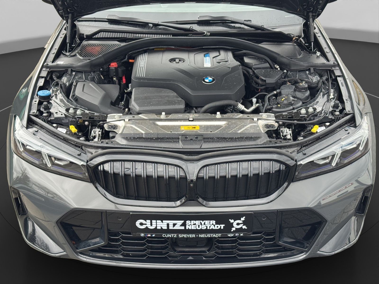 BMW 330e xDrive Touring M Sportpaket Head-Up DAB