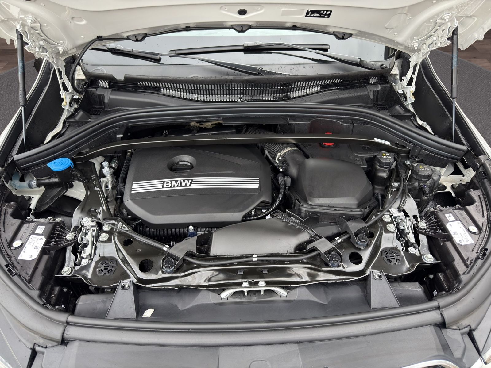 BMW X1 xDrive23i - Samsaru's Car Outlet