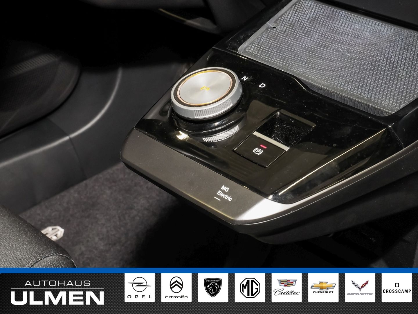MG4 Luxury Elektromotor 150 kW Leder 360 Kamera