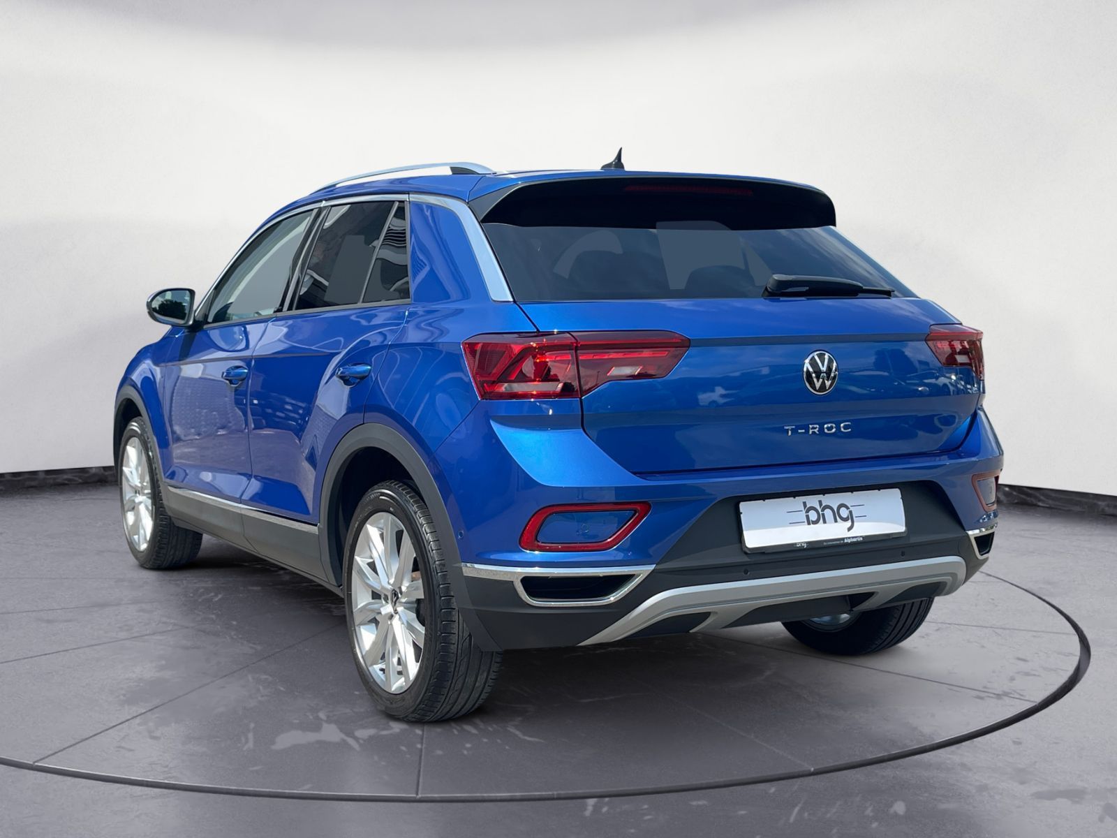 Volkswagen T-Roc 1.5 TSI - Samsaru's Car Outlet