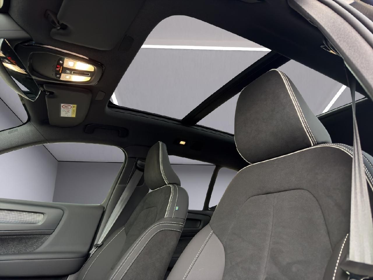 Volvo XC40 Ultra Black Edition AHK* Frontscheibenheiz.