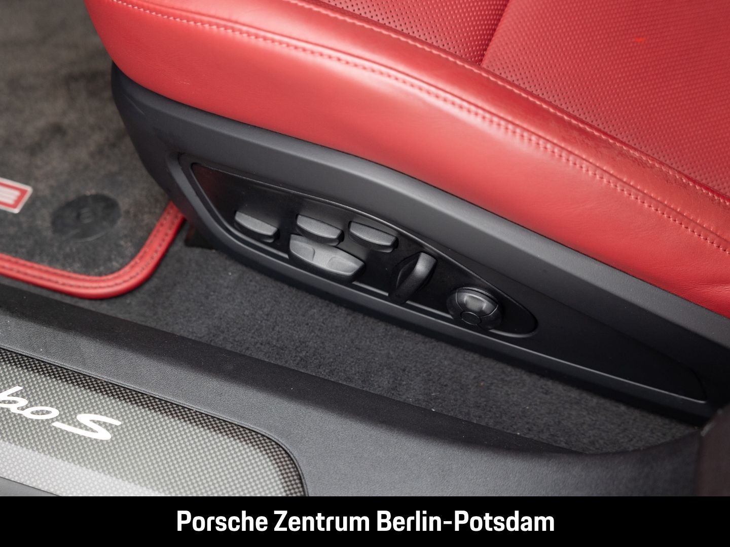 Porsche Taycan Turbo S Sport Turismo Burmester LED