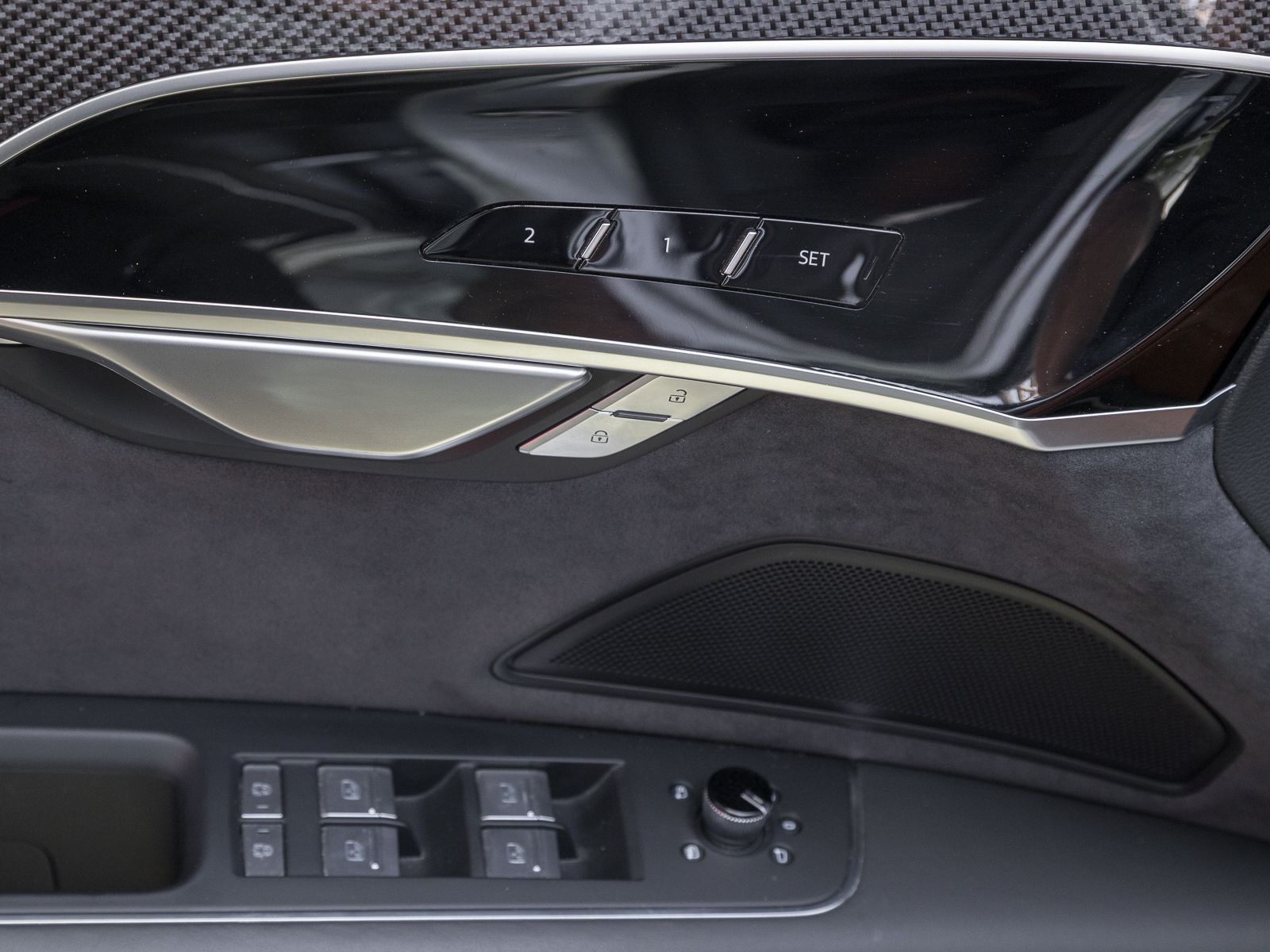 Audi A8 60 TFSIe Q - Samsaru's Car Outlet