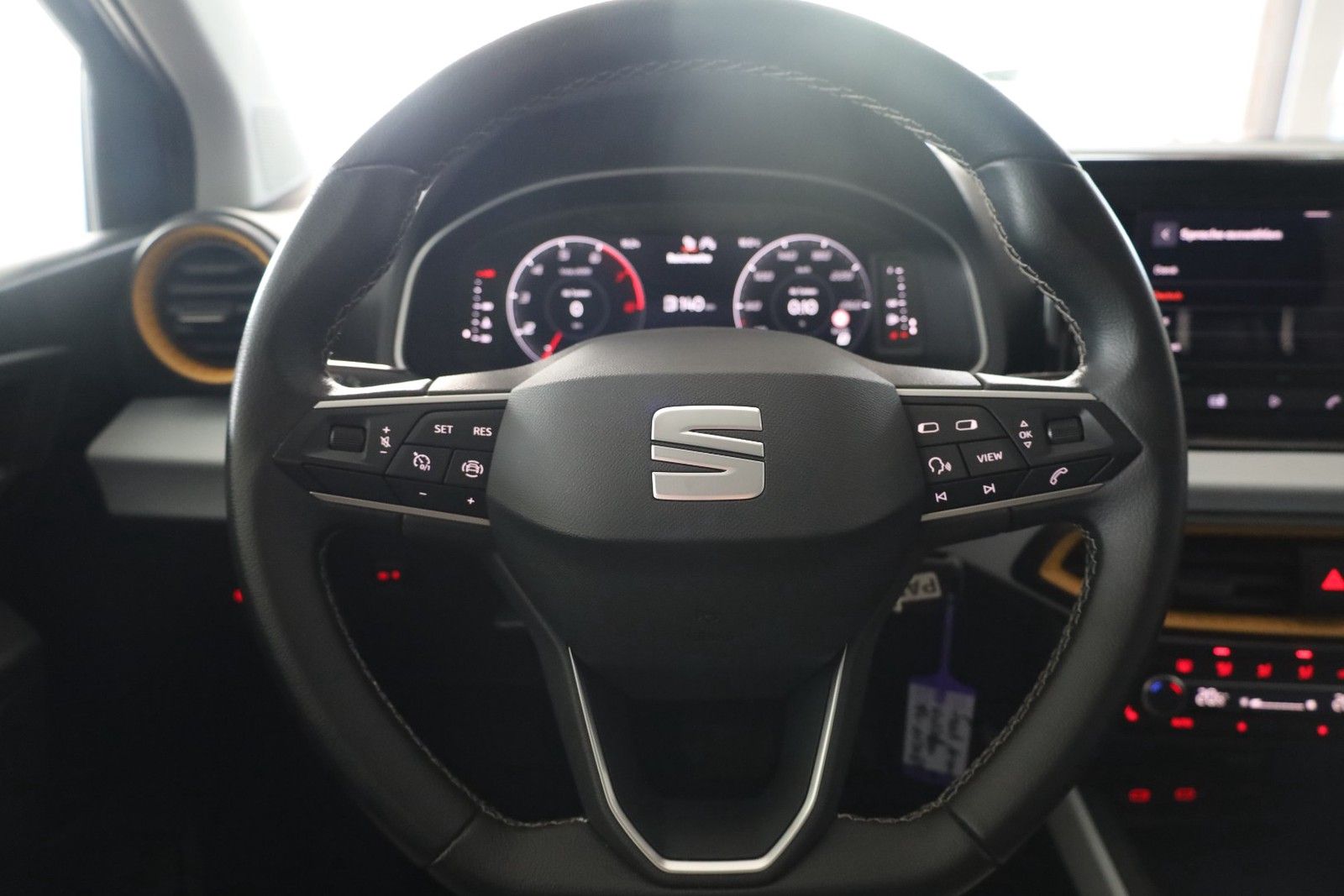 Seat Arona Style 1.0 TSI *Sitzheizung*Carplay-Navi
