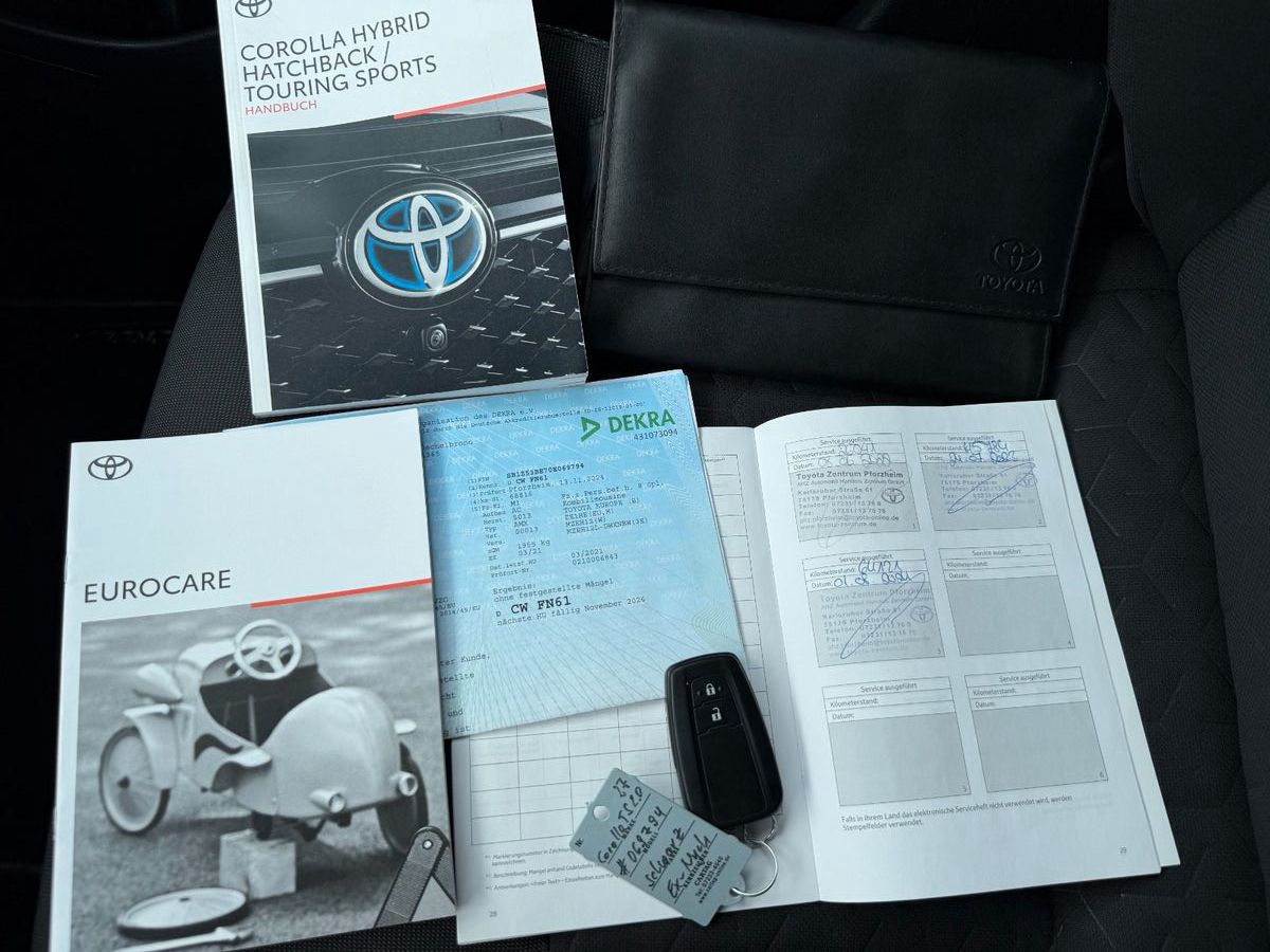 Toyota Corolla Touring Sports Hybrid Team D