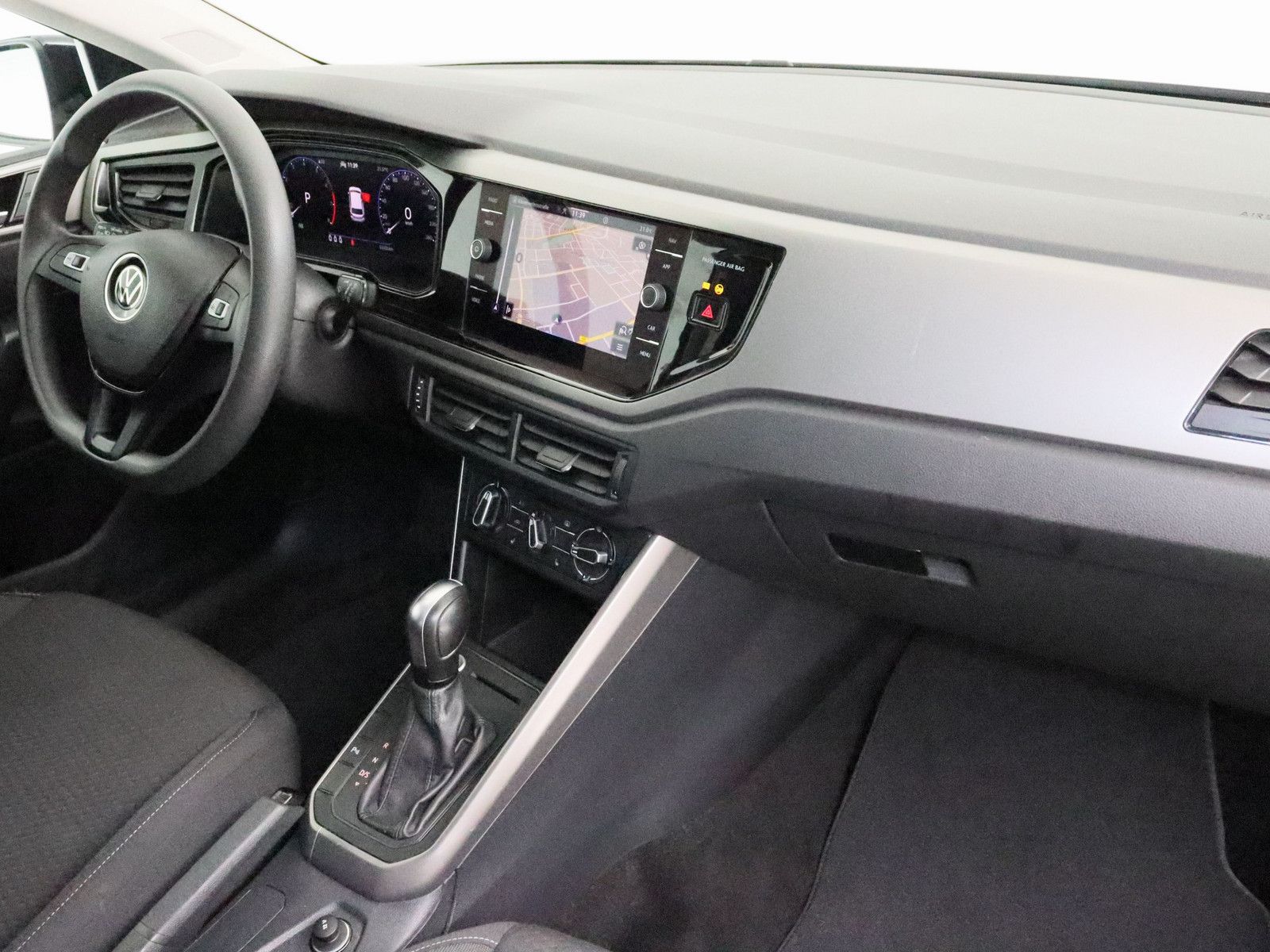 Volkswagen Polo 1.0 TSI Comfortline - Samsaru's Car Outlet