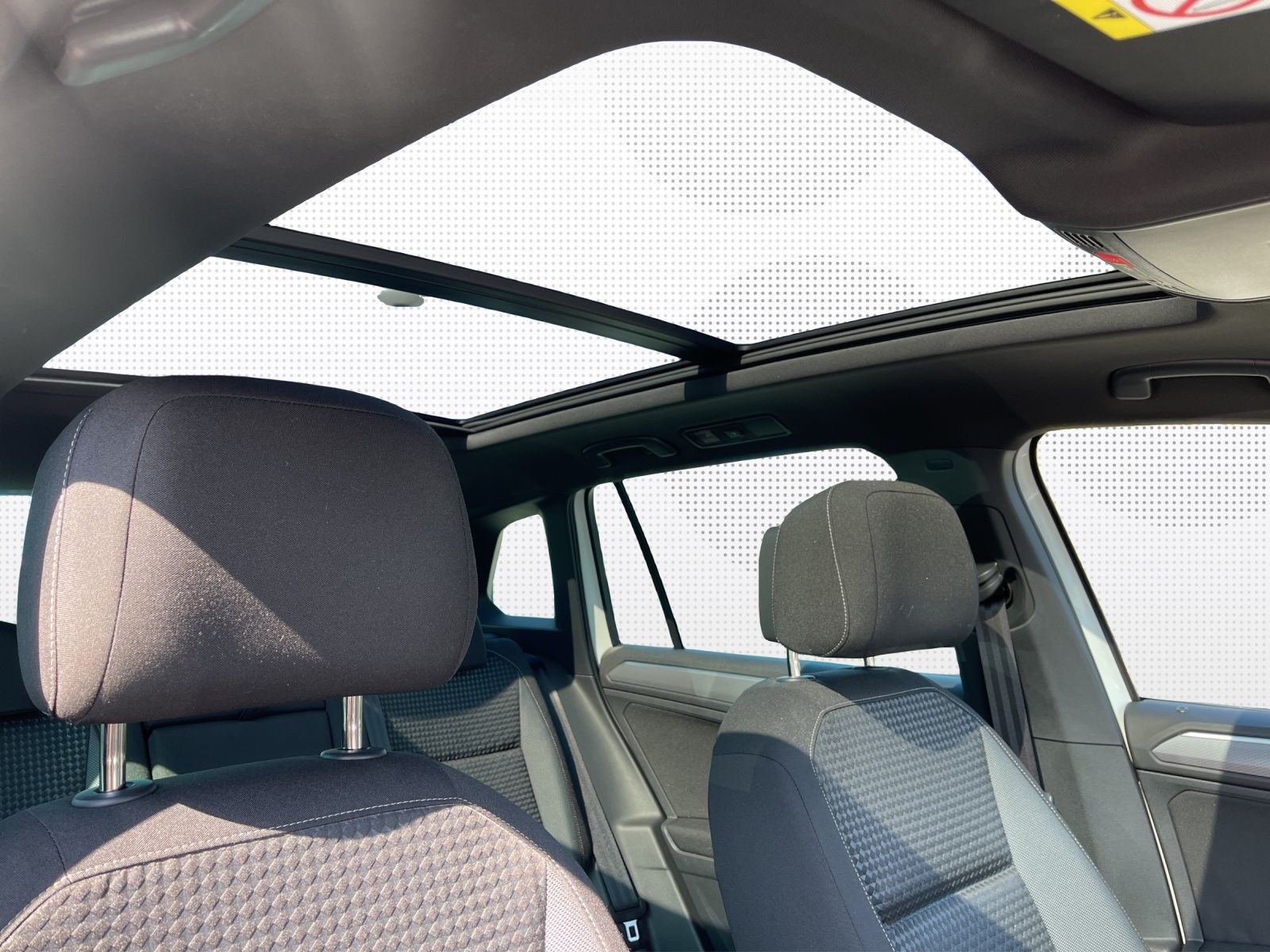 Volkswagen Tiguan Life 1.5 TSI - Samsaru's Car Outlet