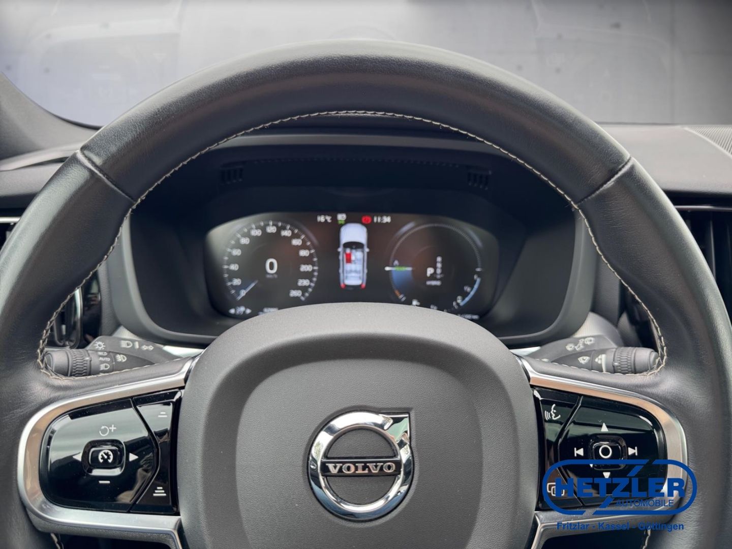 Volvo XC60 R Design Plug-In Hybrid AWD T8 Twin Engine