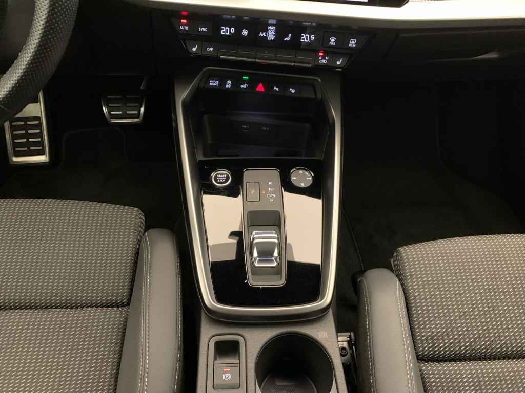 Audi A3 Sportback 40 TFSI e 2x S line *AHK*LED*ACC*