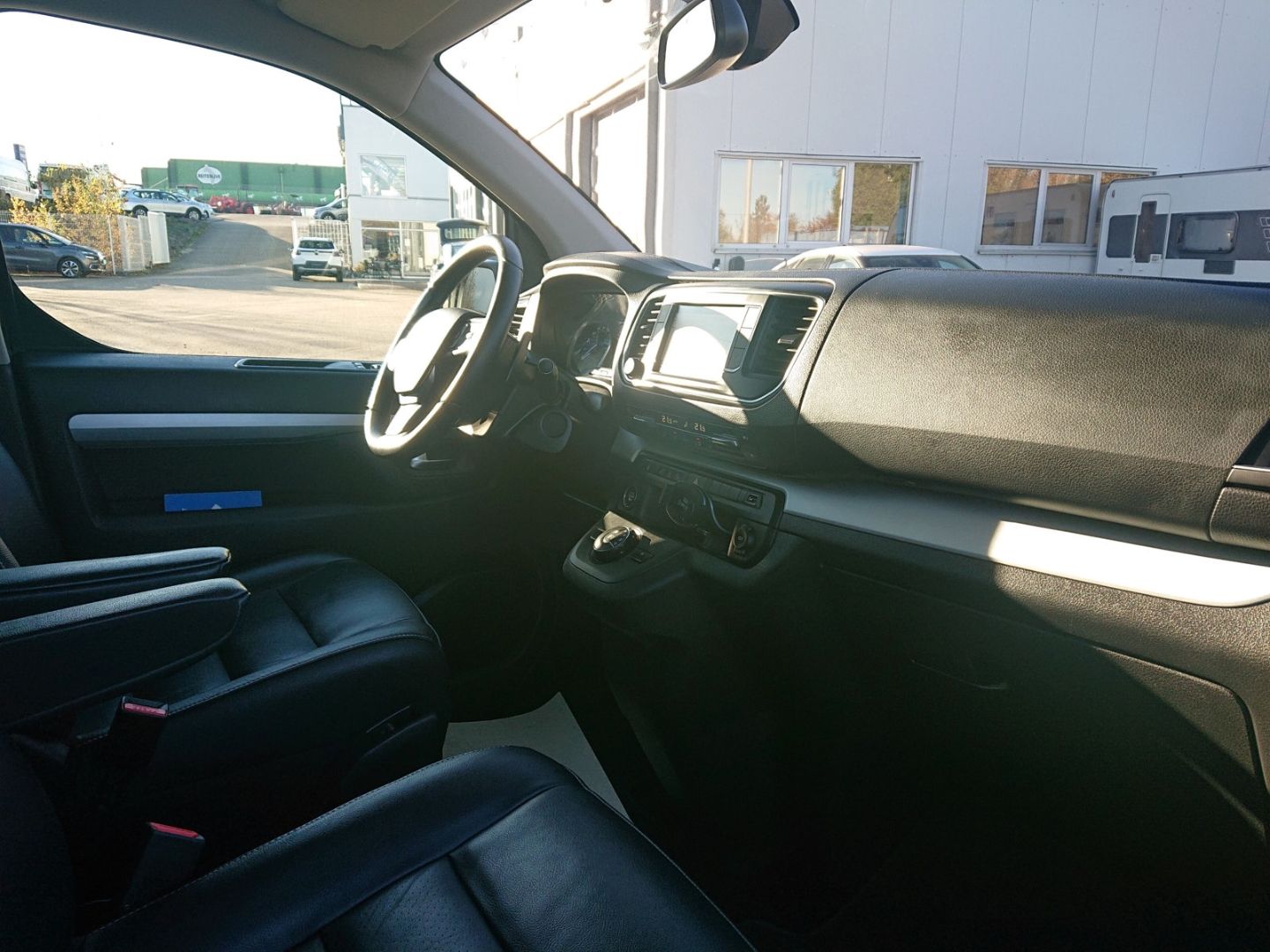 Citroën Spacetourer M BlueHDi 180 EAT8 Shine 8-Sitzer AH