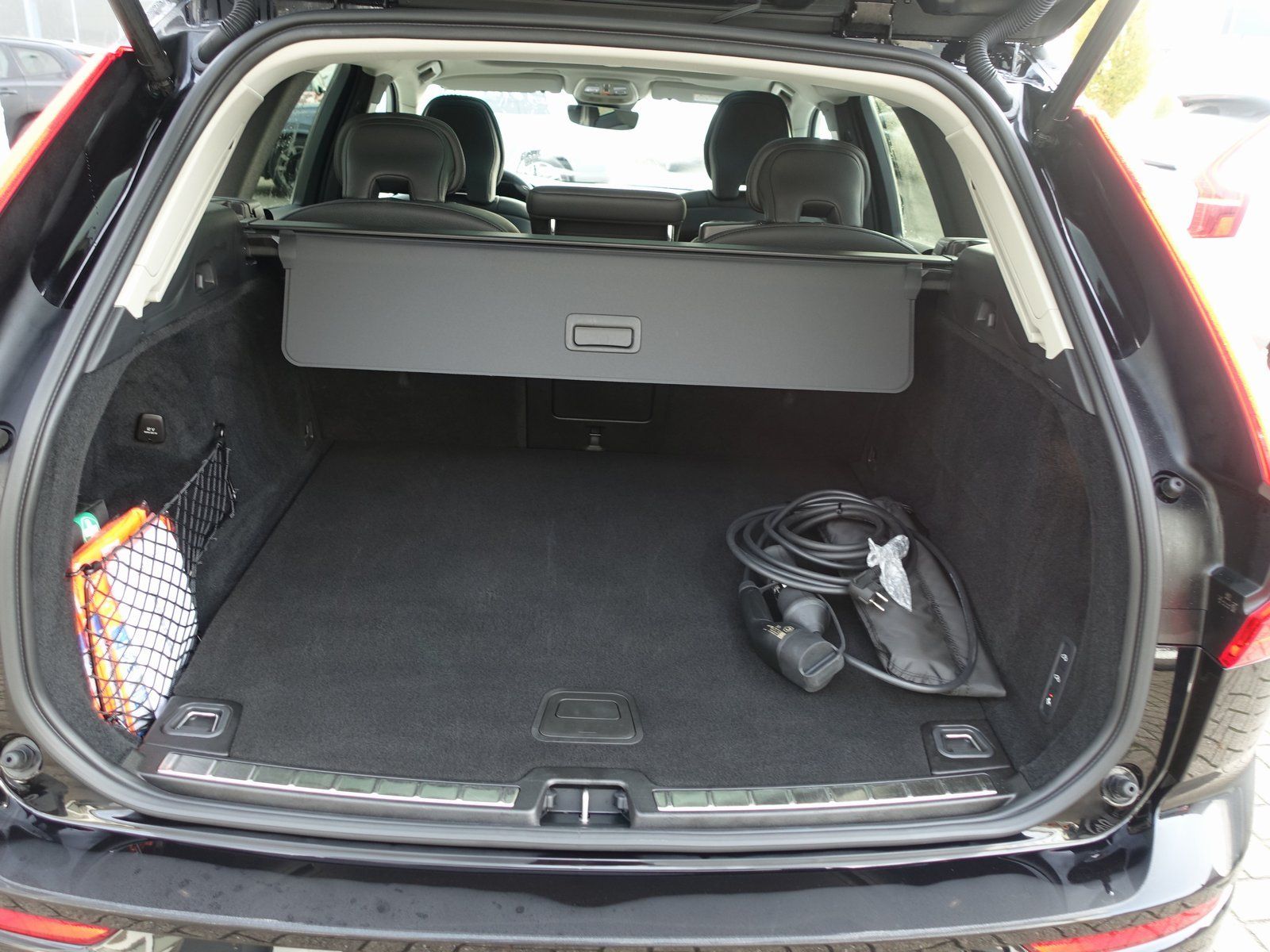 Volvo XC60 Plus T6 AWD/H&K/360°/FourC/AHK/Pano/BLIS