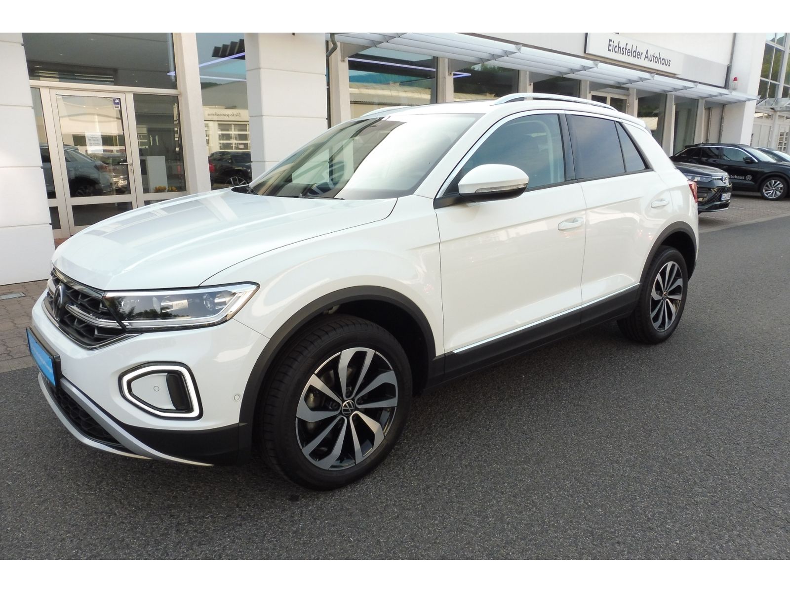 Volkswagen T-ROC Style 1.5 TSI - Samsaru's Car Outlet
