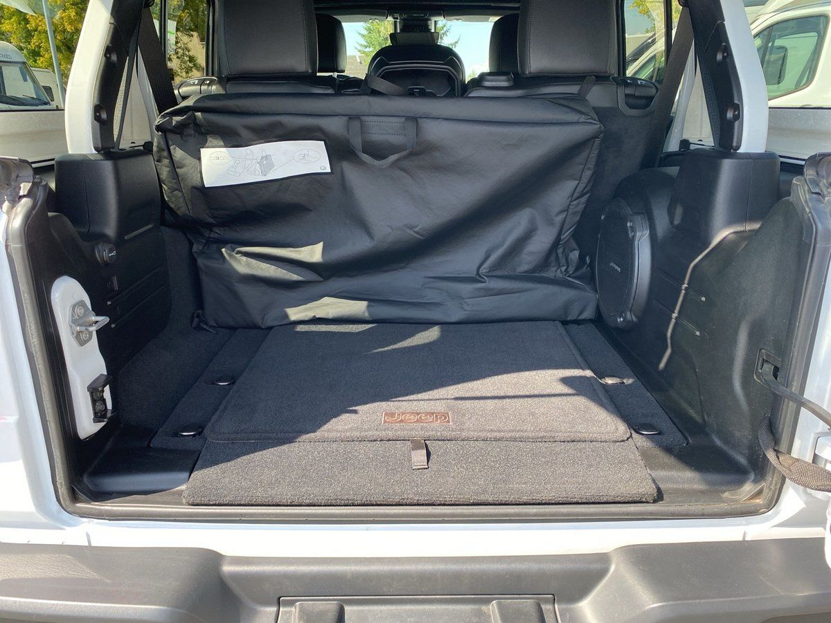 Jeep Wrangler UNLIMITED SAHARA SKY ONE KAMERA+NAVI