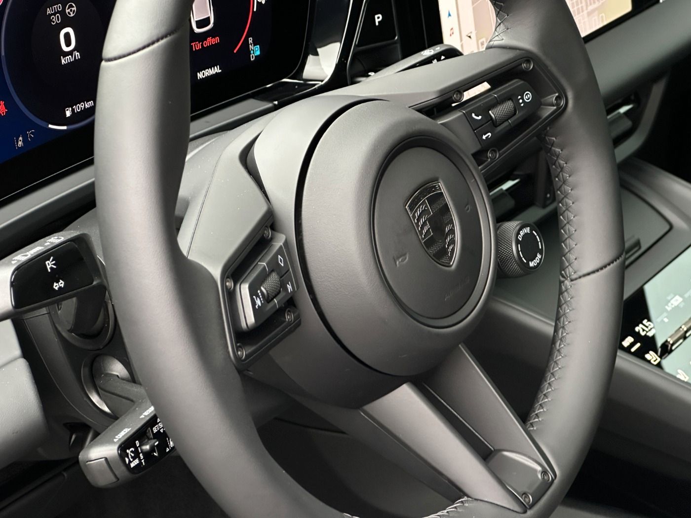Porsche Macan Turbo PANO Sitzbelüftung 360°