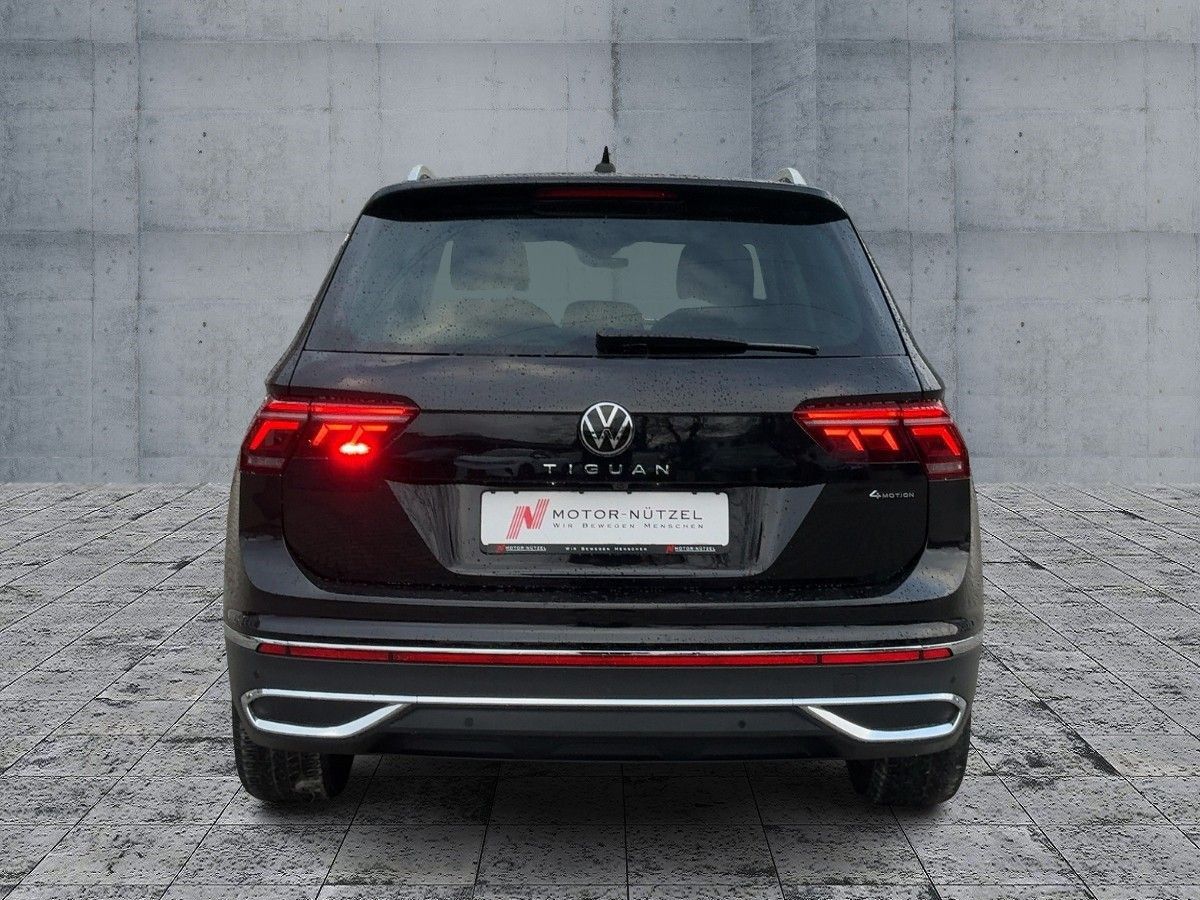 Volkswagen Tiguan 2.0 TDI 4M ELEGANCE MATRIX+NAVI+AHK+PANO