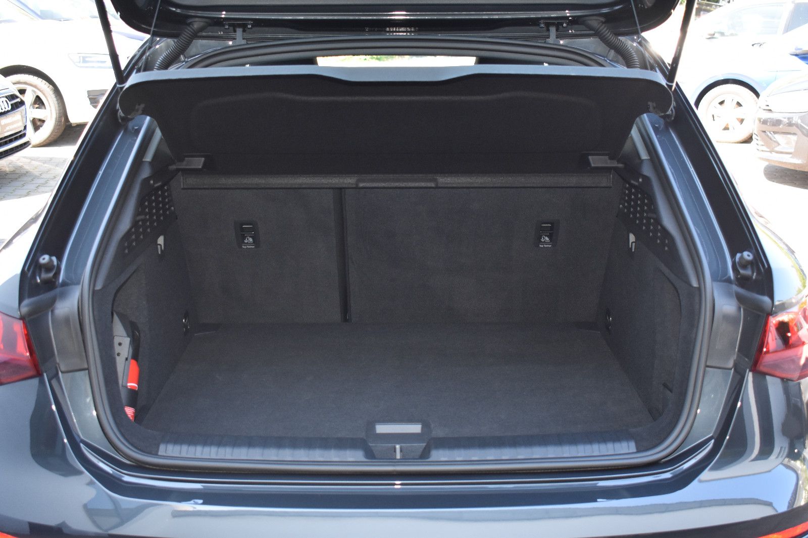 Audi A3 Sportback 30 TFSI S-Tronic - Samsaru's Car Outlet