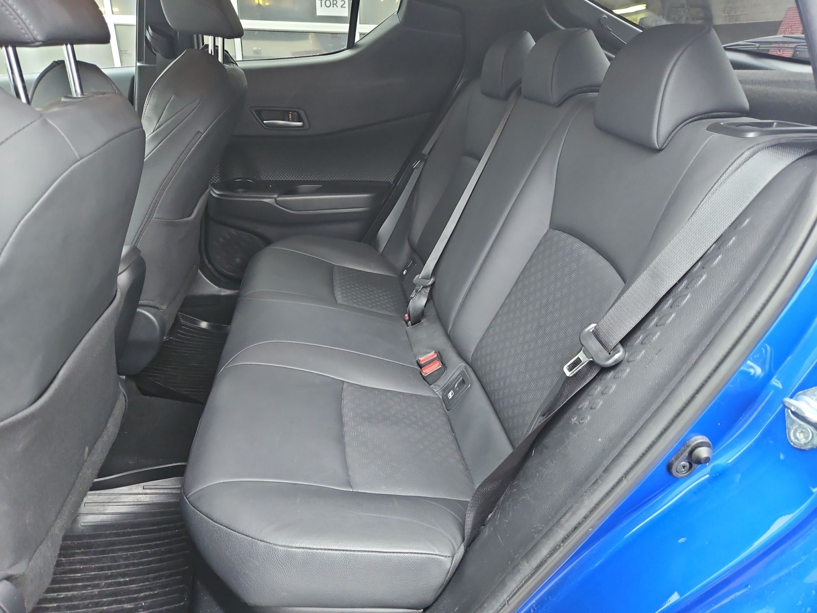 Toyota C-HR Hybrid - Samsaru's Car Outlet