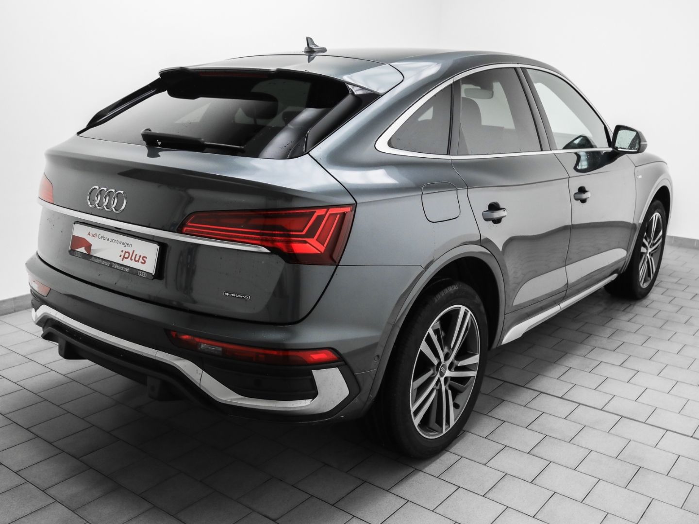 Audi Q5 Sportback 40 TDI quattro S line AHK Navi Kame