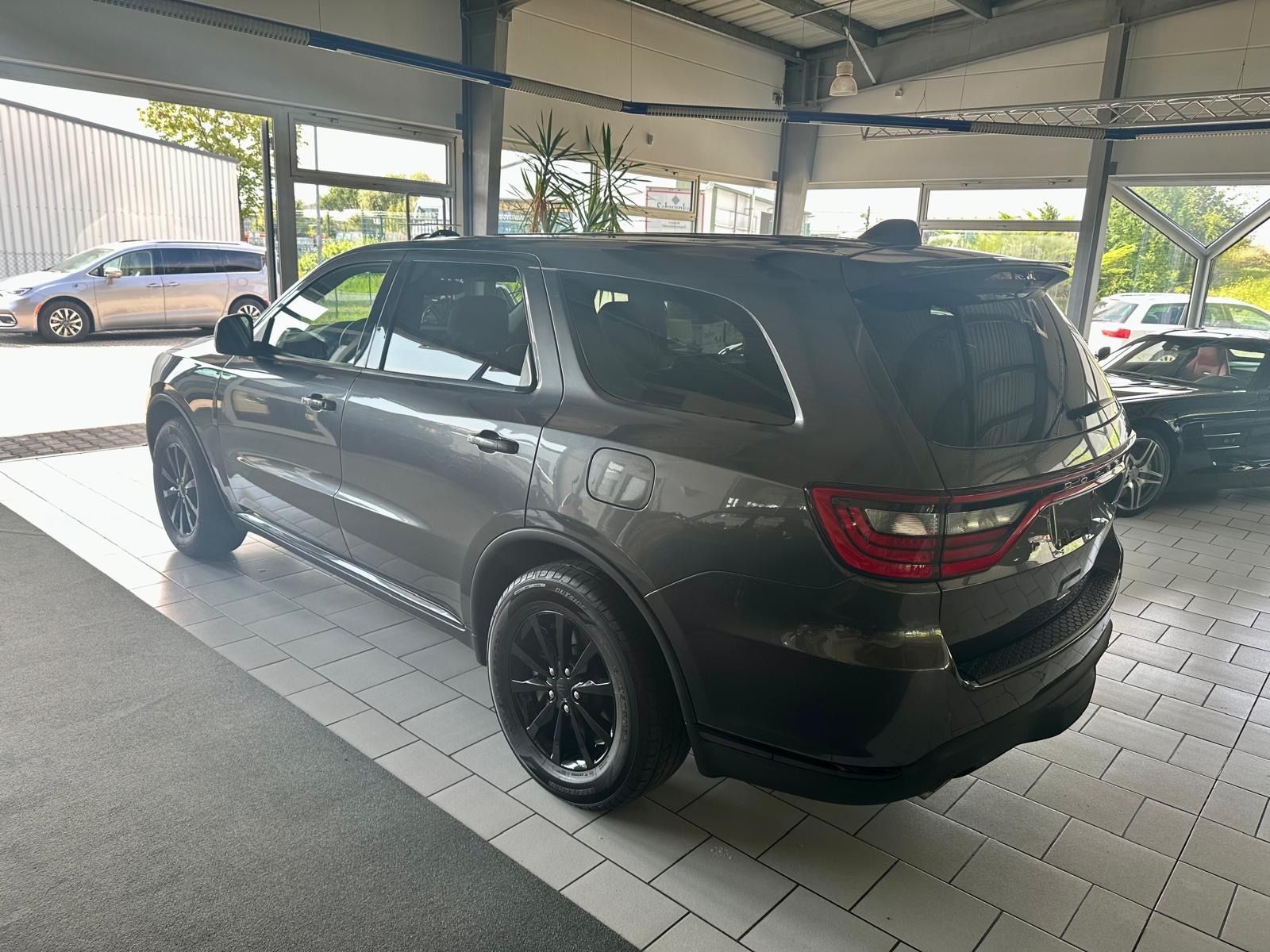 Dodge Durango 5,7 AWD  Leder LED Facelift LPG GAS AHK