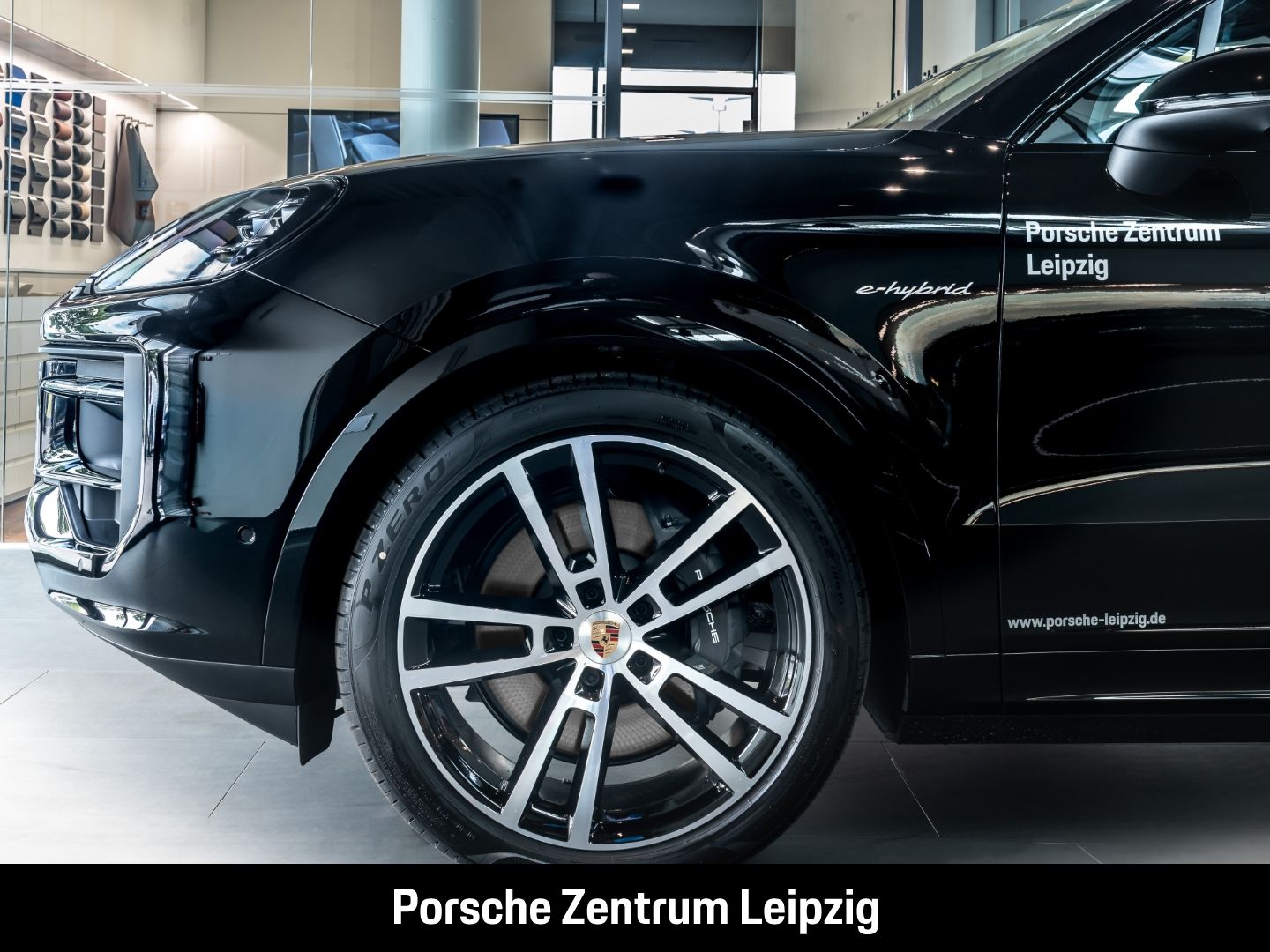 Porsche Cayenne E-Hybrid SportDesign HD-Matrix AHK HeadU