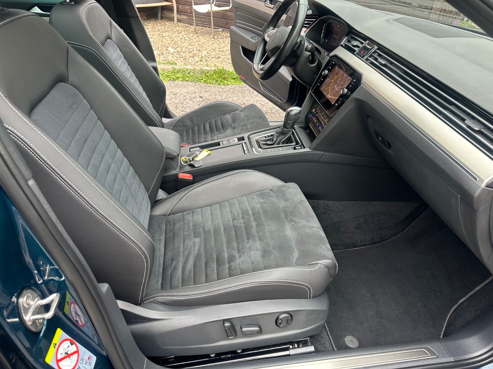 Volkswagen Passat Variant DSG Elegance - Samsaru's Car Outlet