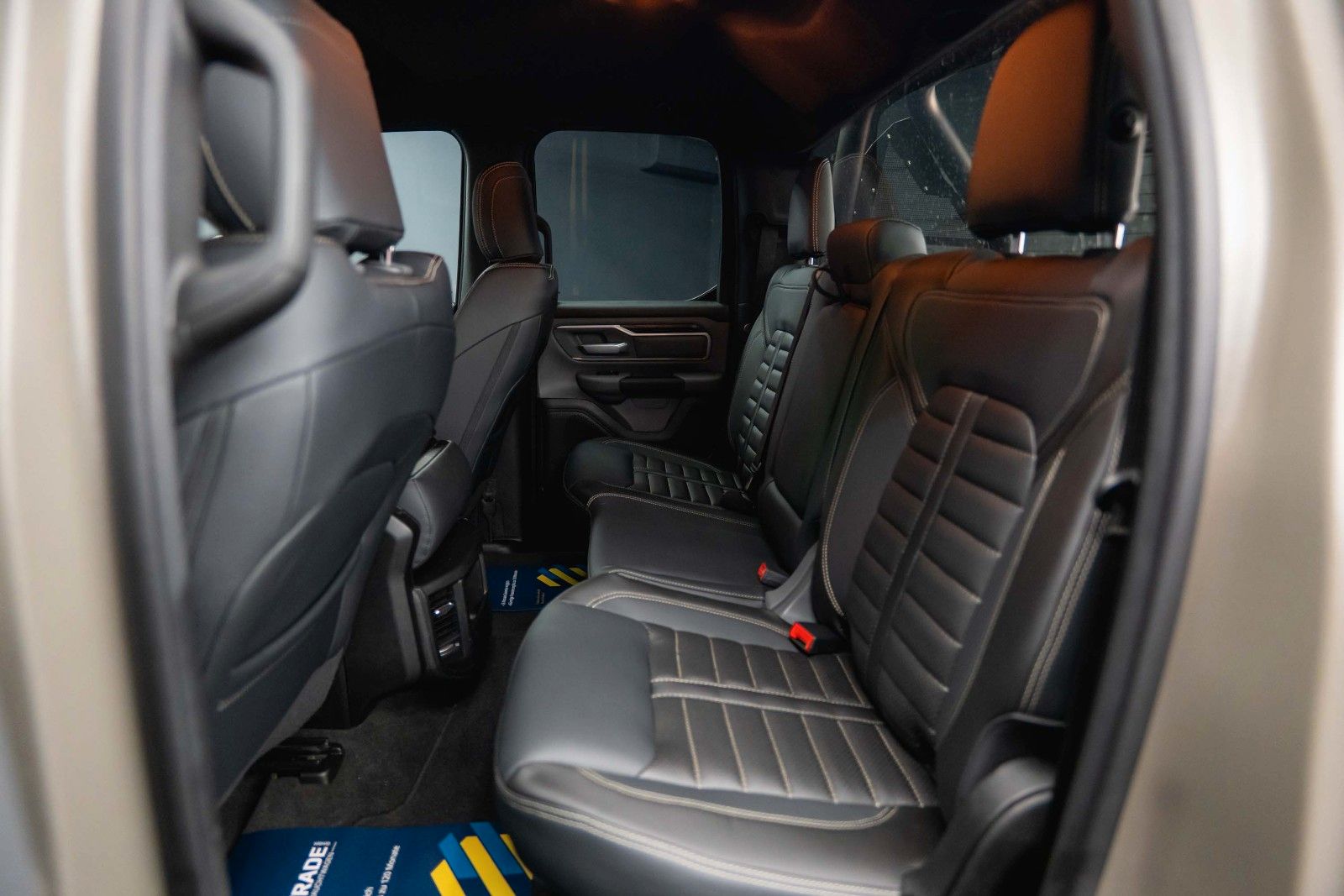 Dodge RAM 5.7 V8 HEMI 4x4 OFFROAD LONGBED RAPTOR Style