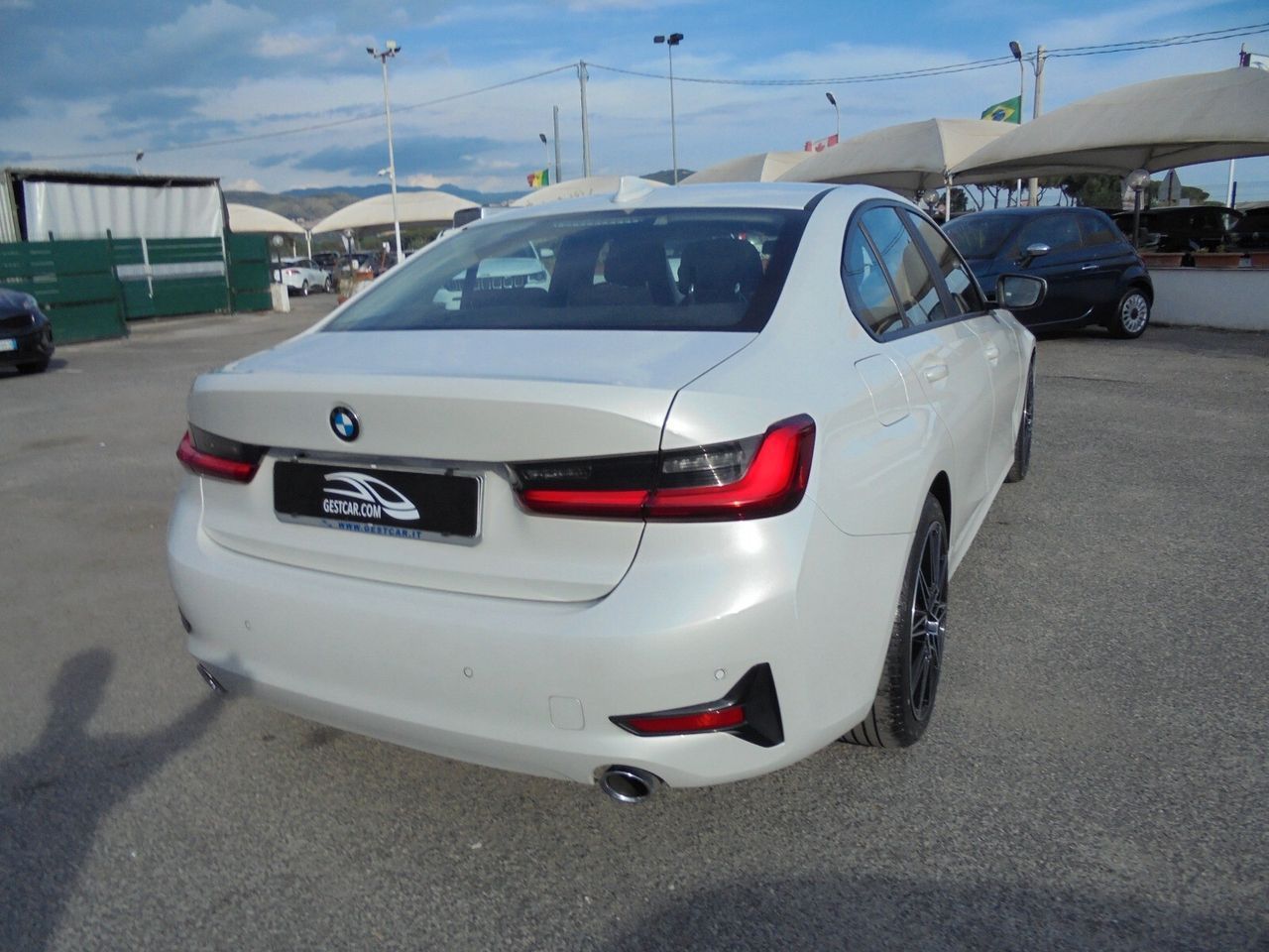 BMW 320 320d 48V Business Advantage - Samsaru's Car Outlet