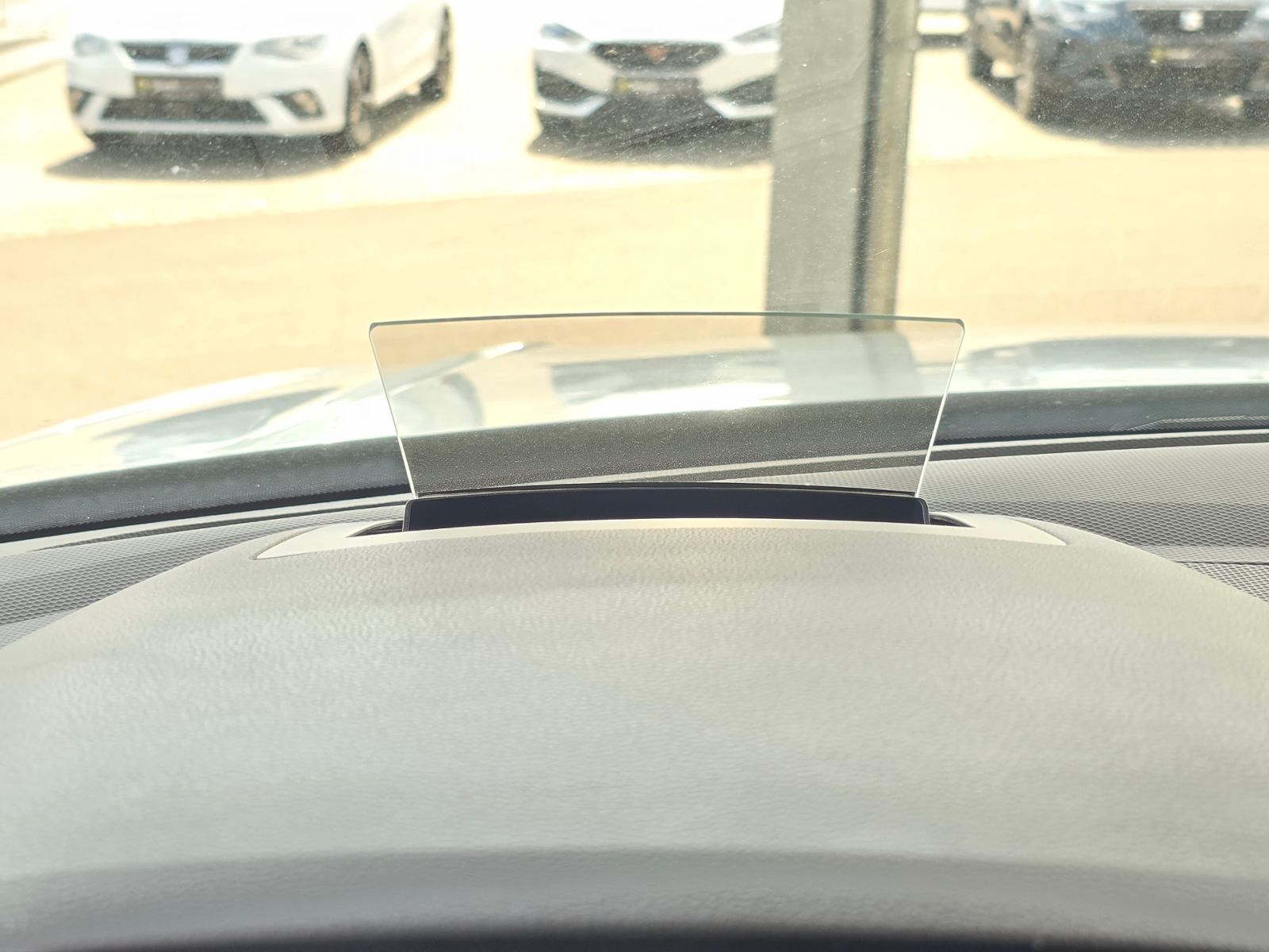 Volkswagen Tiguan 2.0 TSI DSG 4M R-Line - Samsaru's Car Outlet