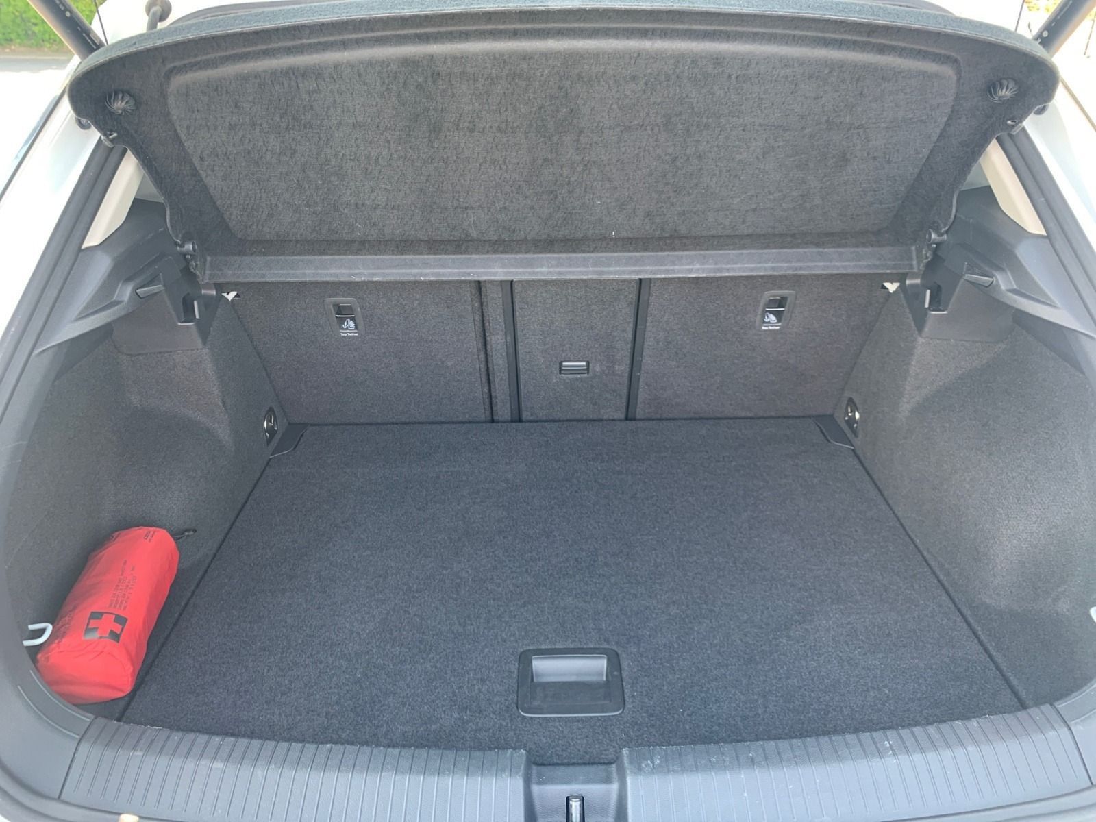 Volkswagen T-Roc 1.5 TSI Active - Samsaru's Car Outlet