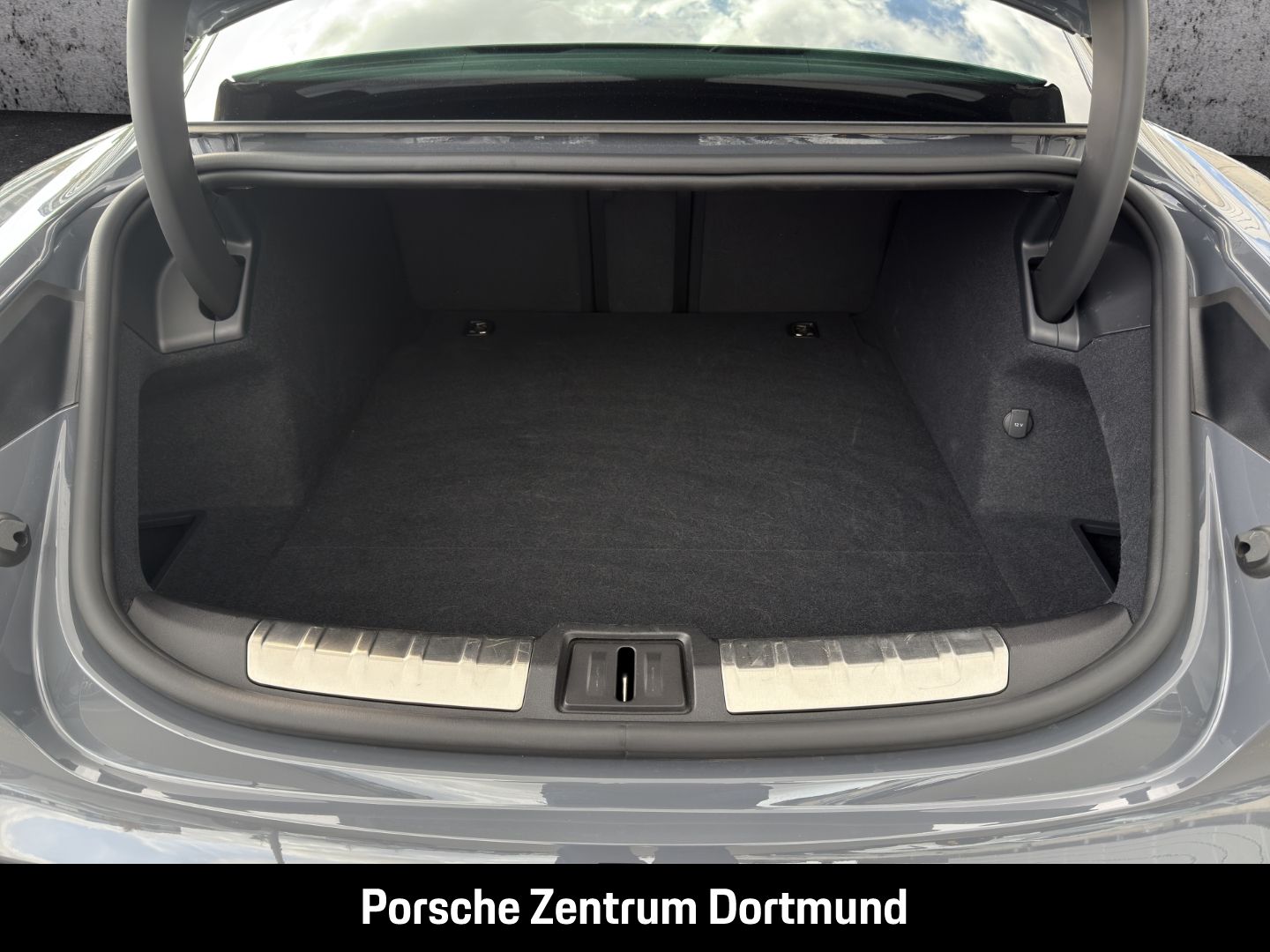 Porsche Taycan GTS Luftfederung BOSE Panoramadach LED