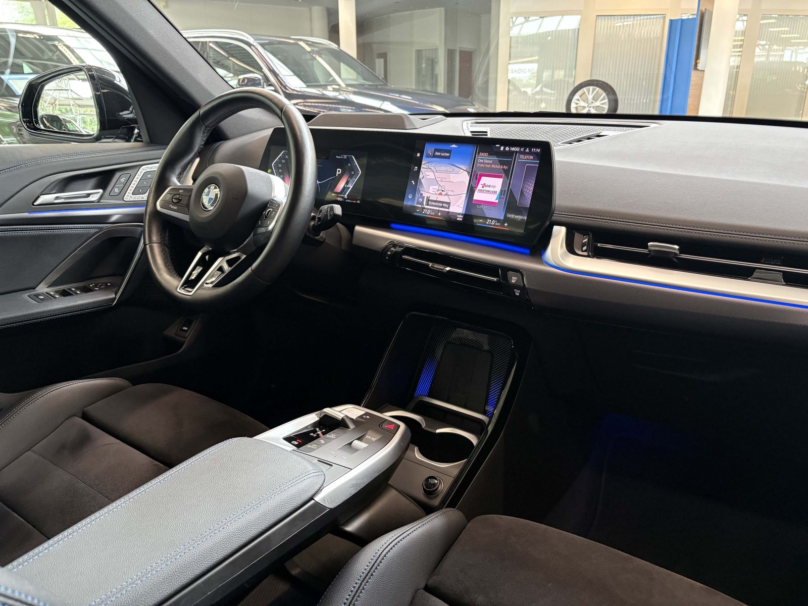 BMW X1 xDrive23i M Sport - Samsaru's Car Outlet