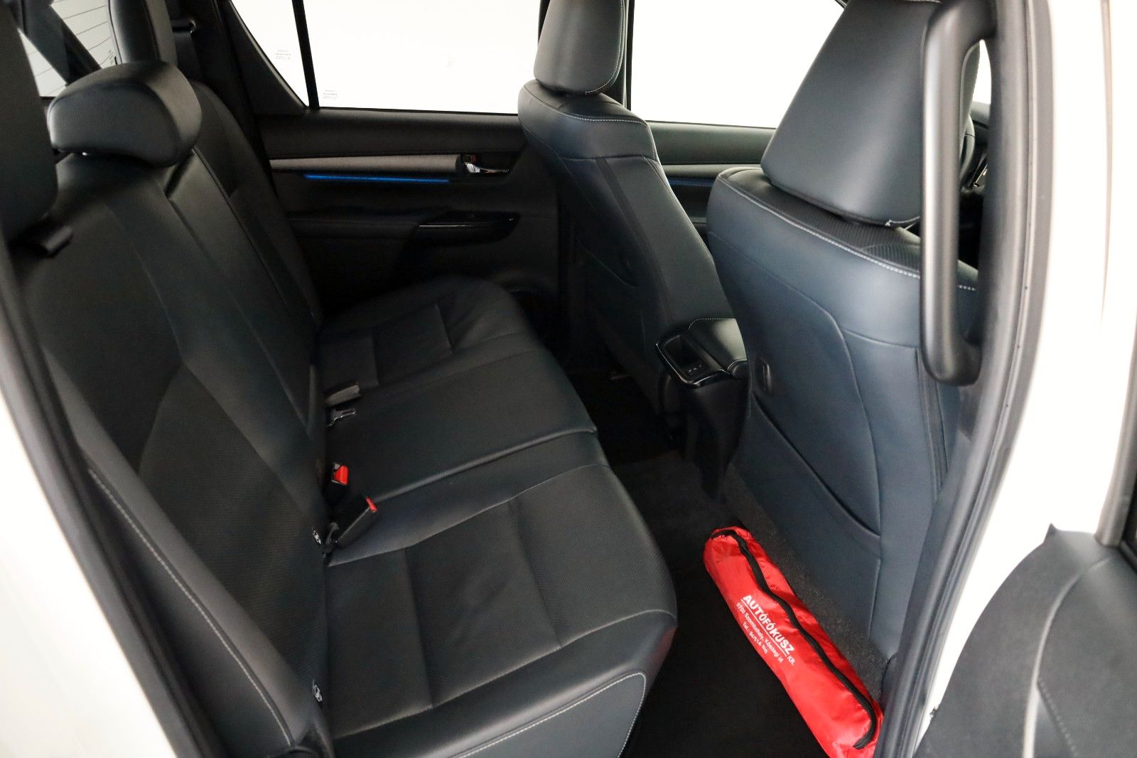 Toyota Hilux 2.8 D-4D 4x4 Invincible Sport,ACC,360°,AHK