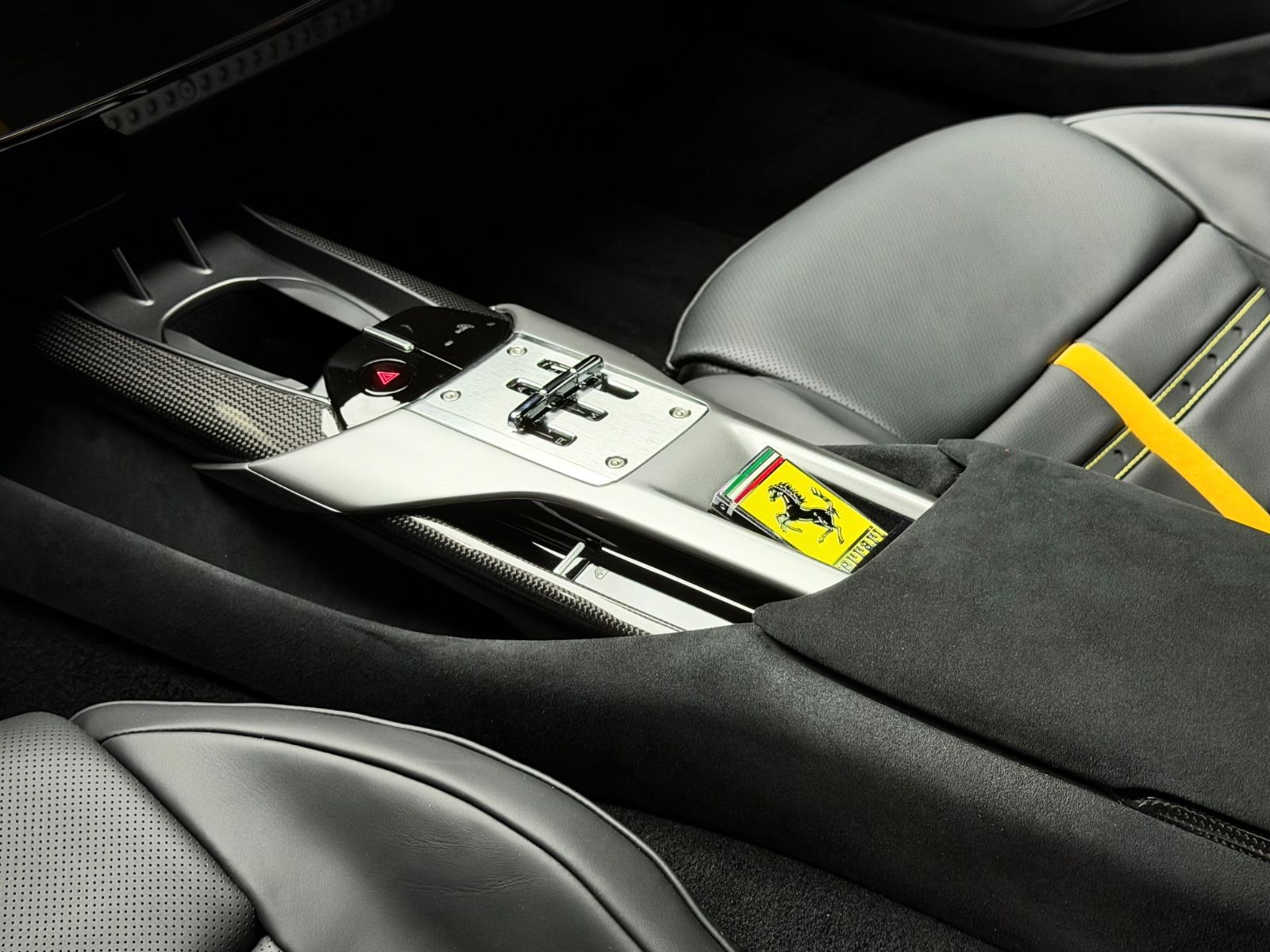 Ferrari 12Cilindri FULLCARBON VIOLA HONGKONG LIFT 360