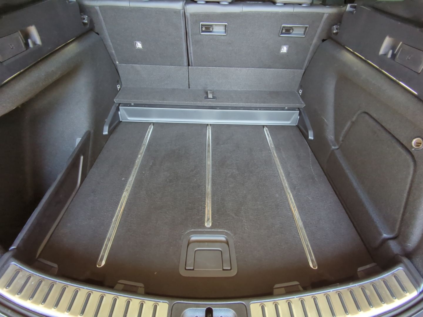 Toyota Corolla Touring Sports 2.0 Hybrid - Samsaru's Car Outlet
