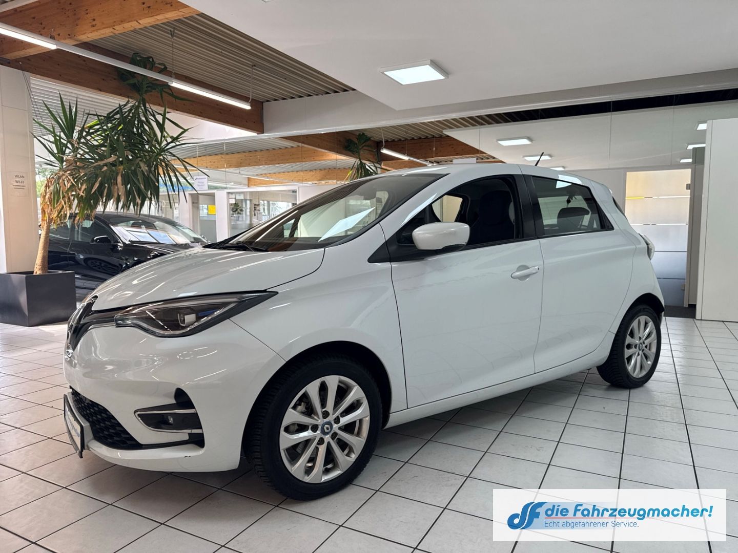 Renault ZOE Experience R110 - Samsaru's Car Outlet