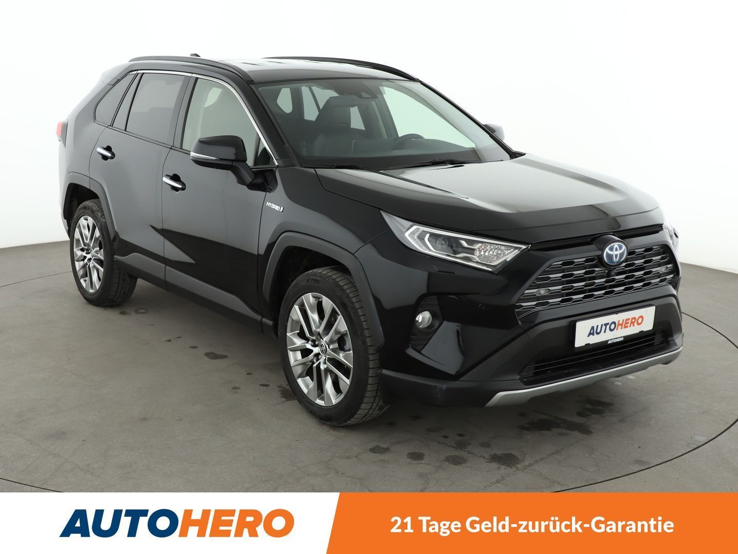 Toyota RAV 4 2.5 Hybrid 4x4 Lounge - Samsaru's Car Outlet