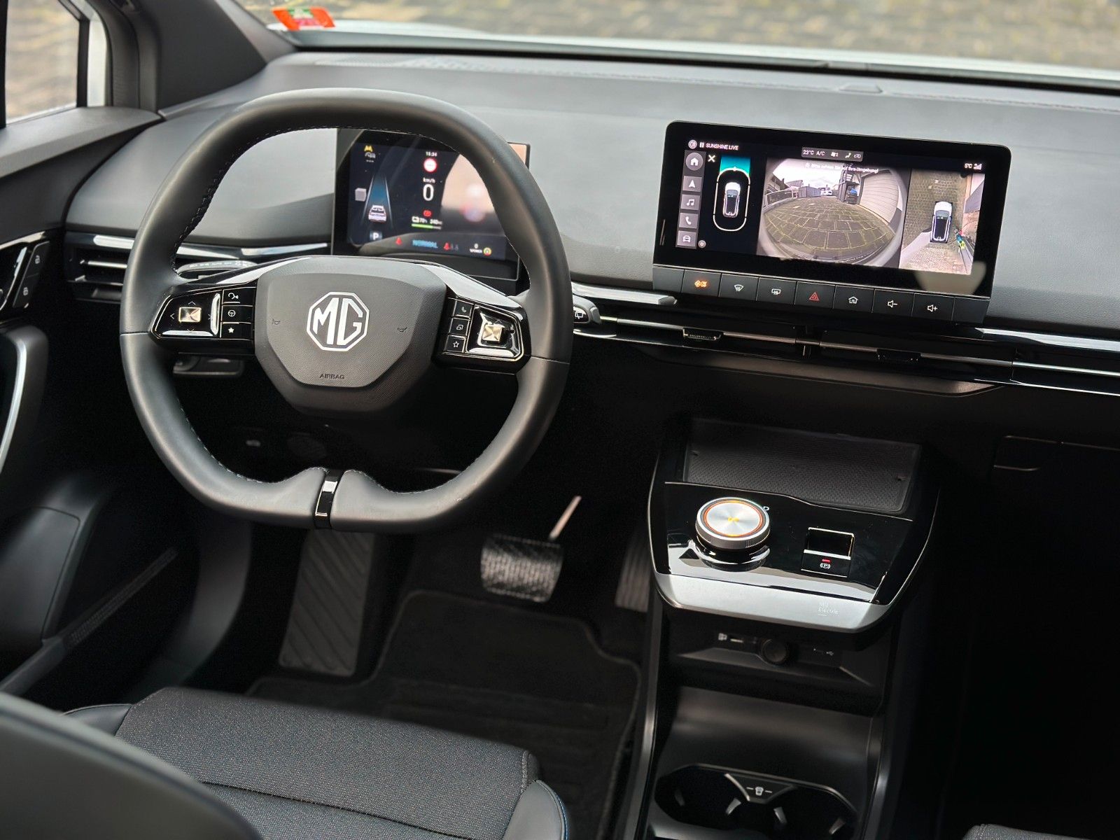 MG4 Luxury Elektro LED Navi Cam Shzg Lkr.Hzg ACC