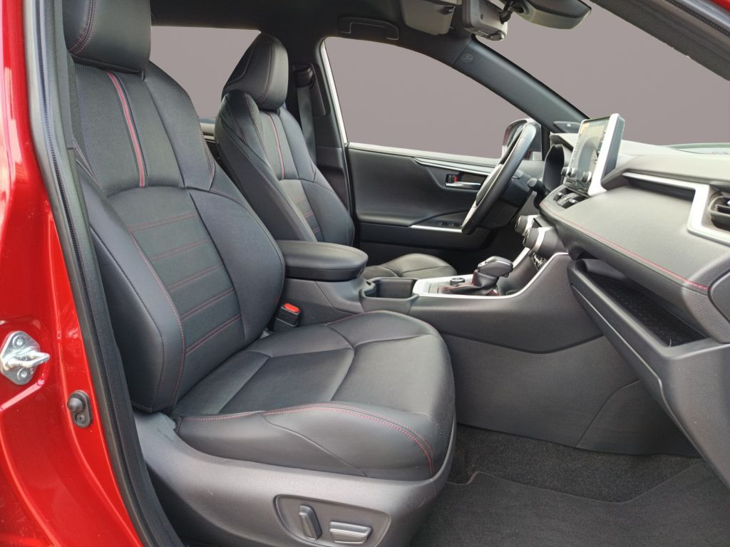Toyota RAV 4 Plug-in-Hybrid - Samsaru's Car Outlet