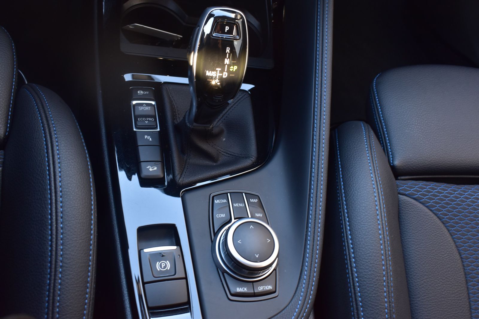 BMW X1 xDrive25i M Sportpaket - Samsaru's Car Outlet