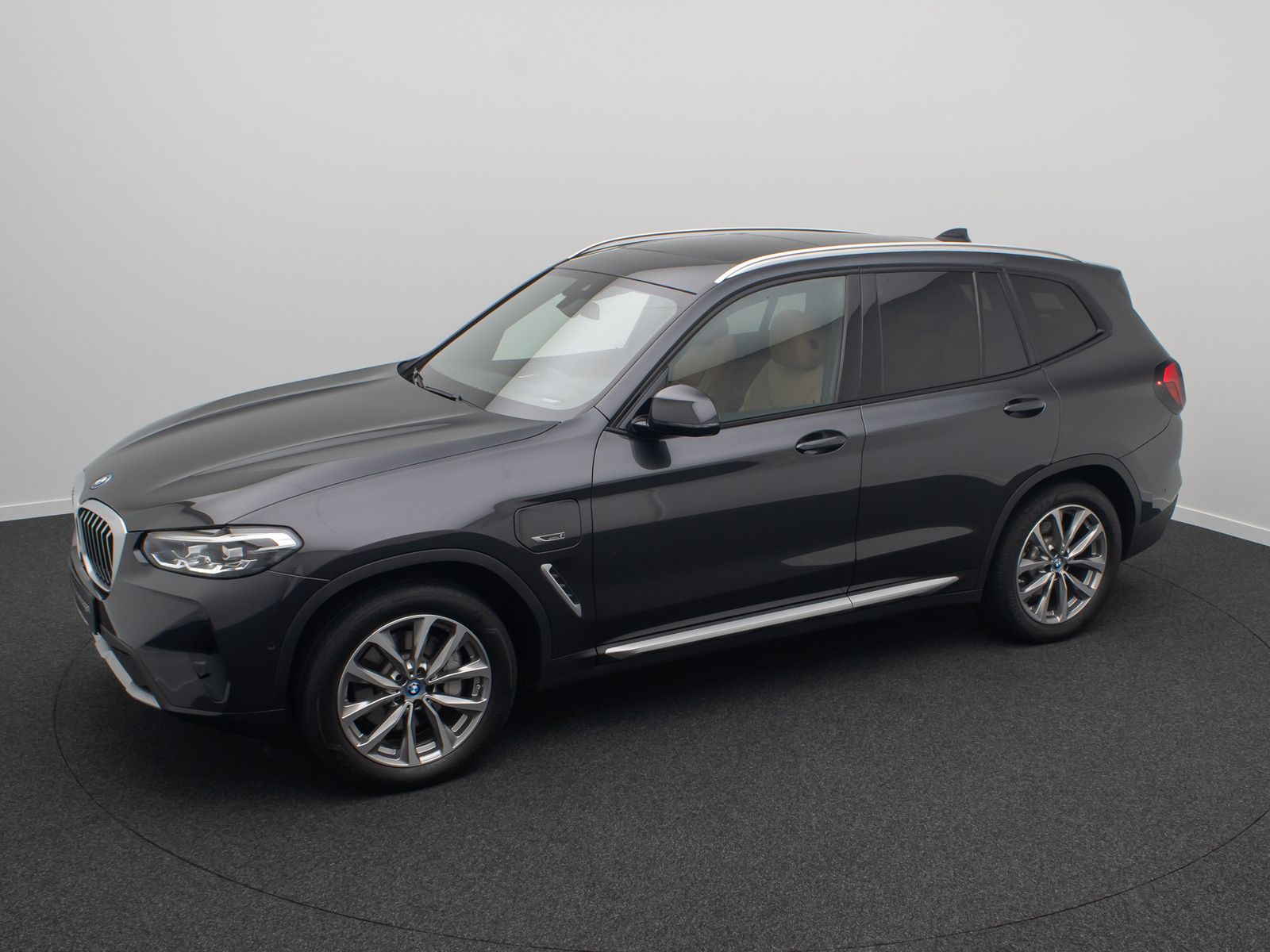 BMW X3 xD30e Kamera AHK HUD DAB Sport Panoram 19Zoll