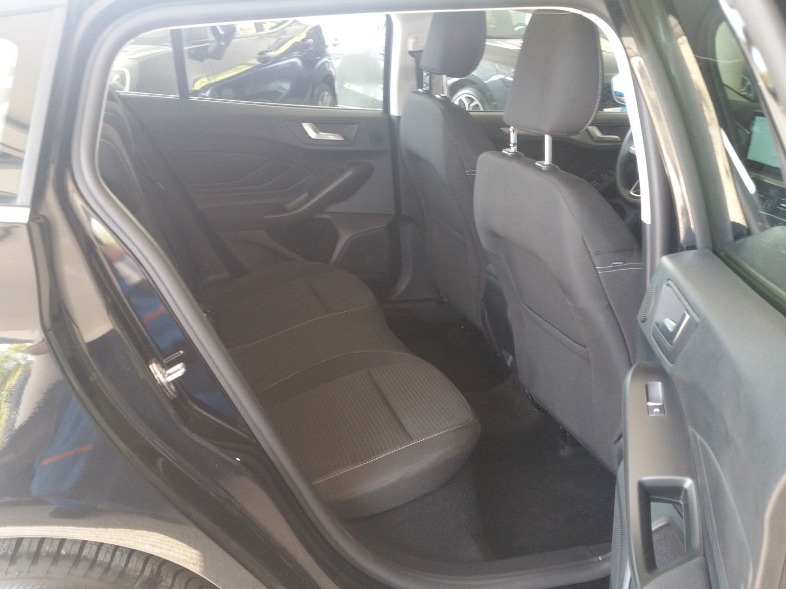 Ford Focus Turnier Navi Kamera AHK B&O iACC Winterp.