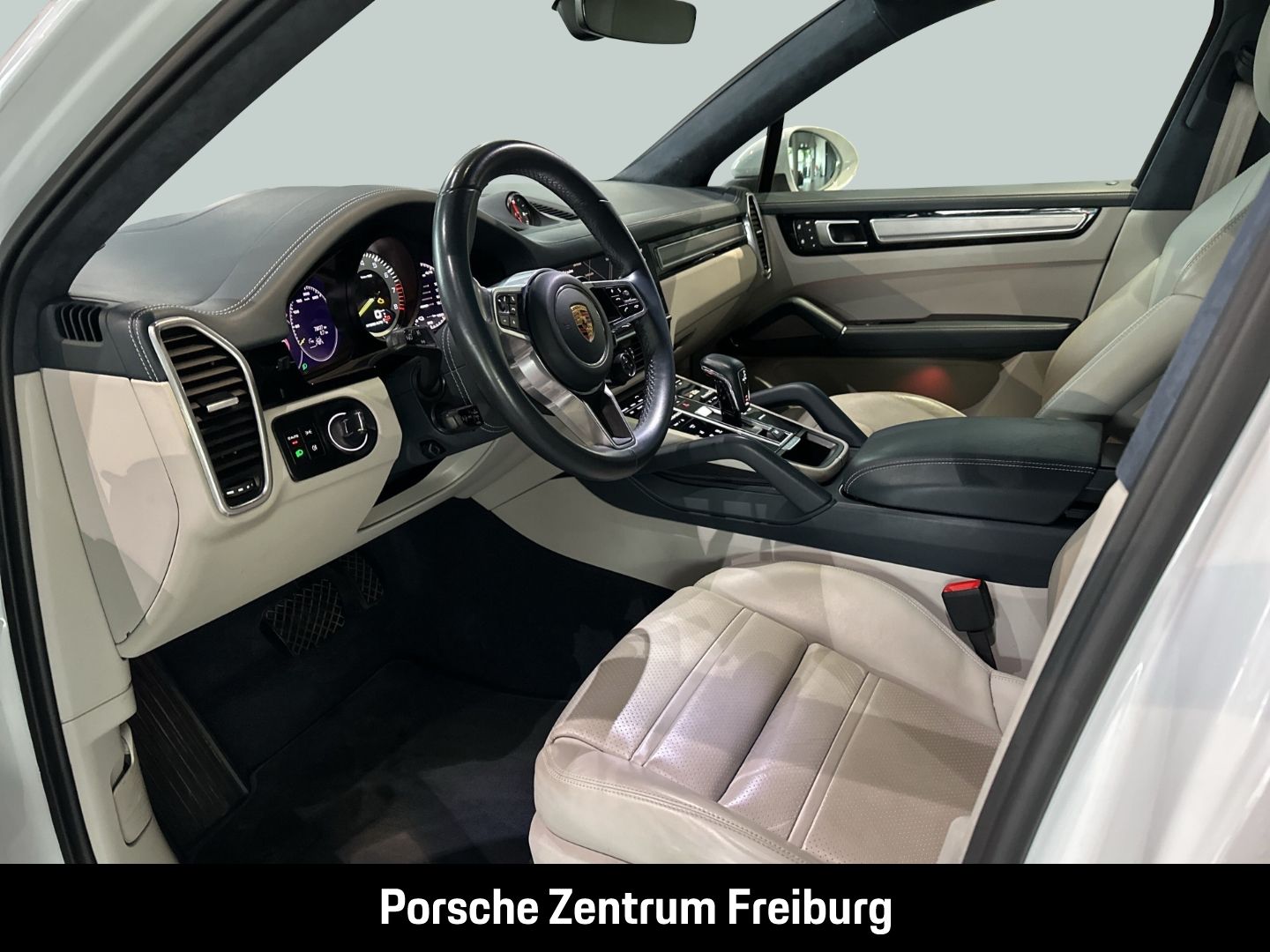 Porsche Cayenne E-Hybrid Coupe Platinum Edition Head-Up