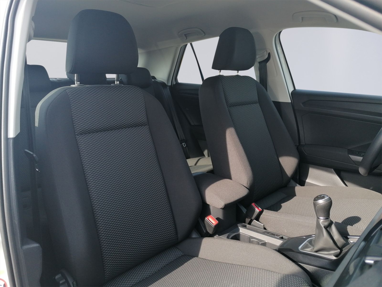 Volkswagen T-Roc 1.0 TSI - Samsaru's Car Outlet