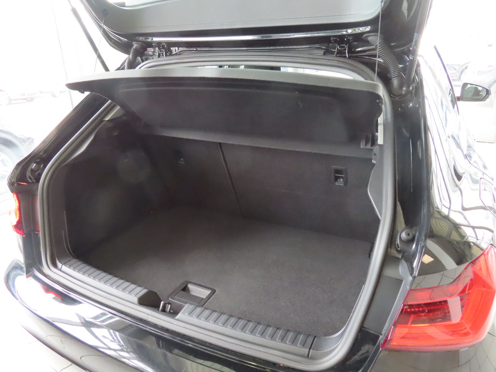 Audi A1 Sportback 30 TFSI advanced - Samsaru's Car Outlet