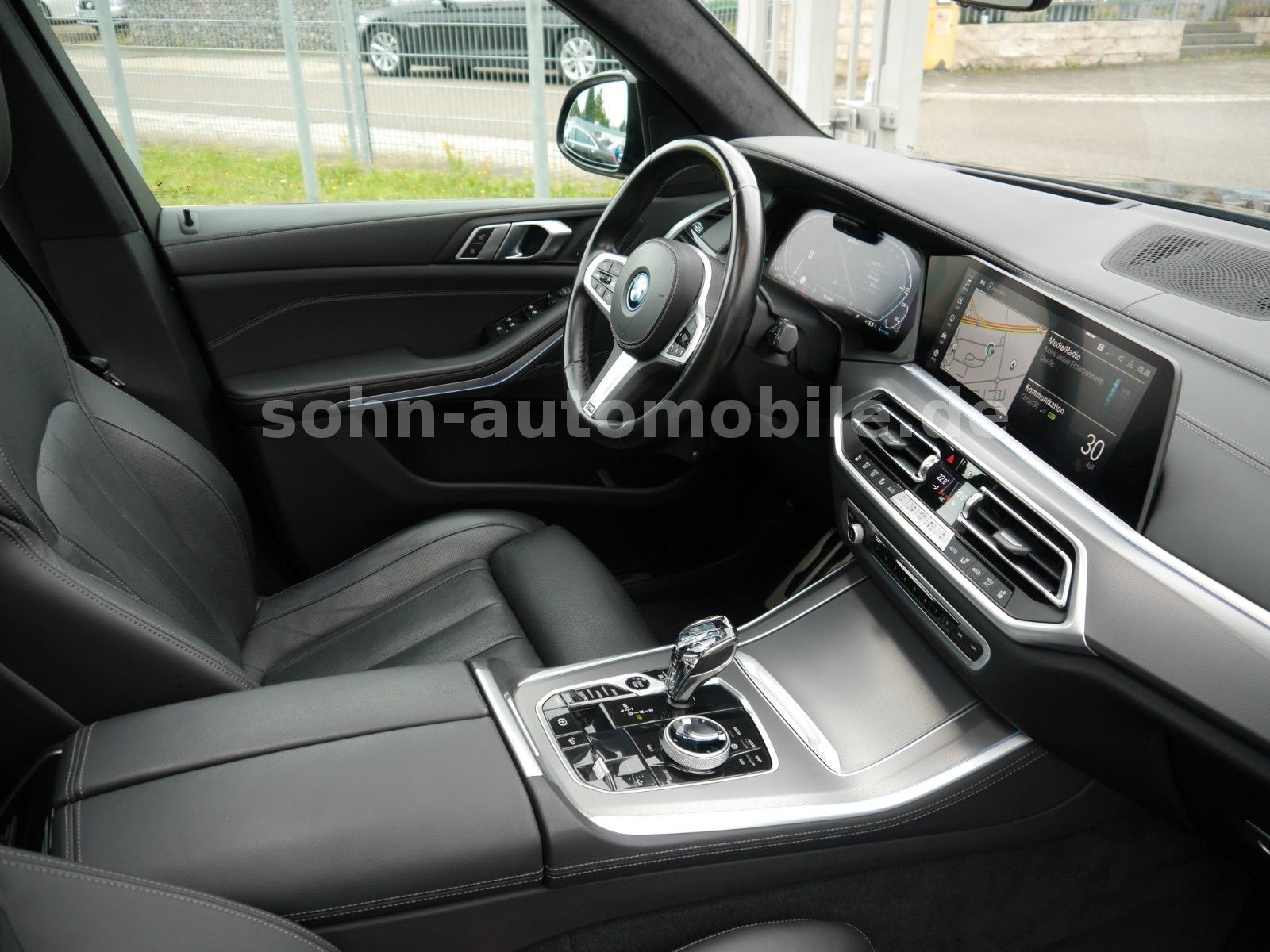 BMW X5 xDr 45e M-Sport 2xTV/Pano/Laser/Sitzklima/AHK
