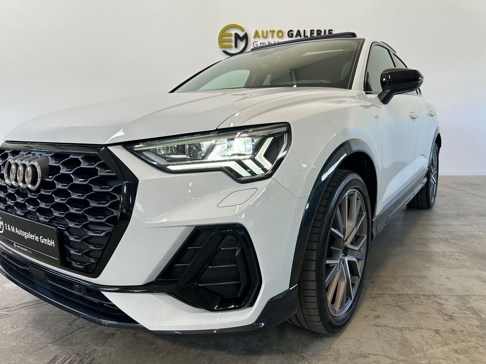 Audi Q3 Sportback 45 TFSI qu S line - Samsaru's Car Outlet