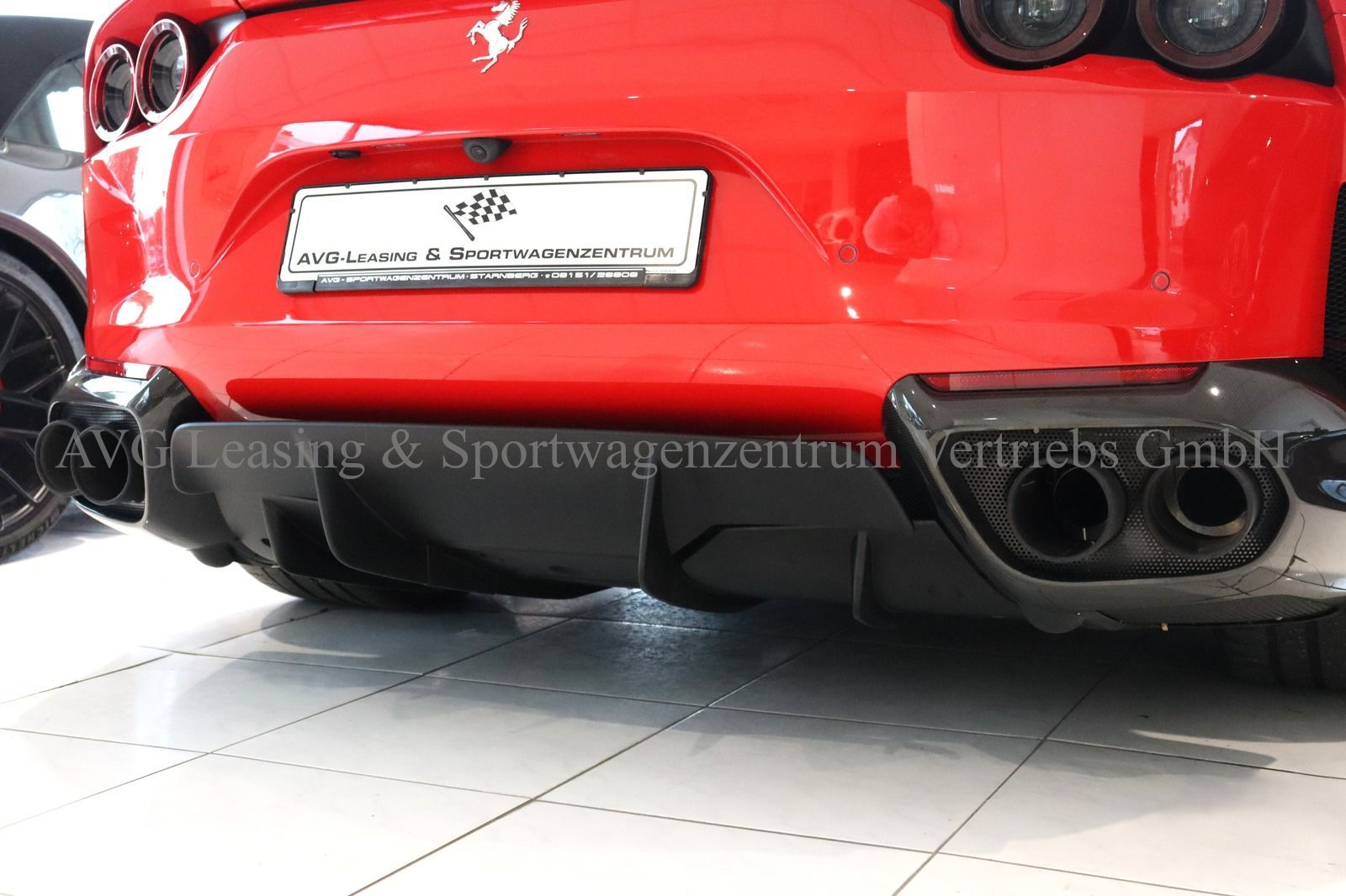 Ferrari 812 Superfast - Samsaru's Car Outlet