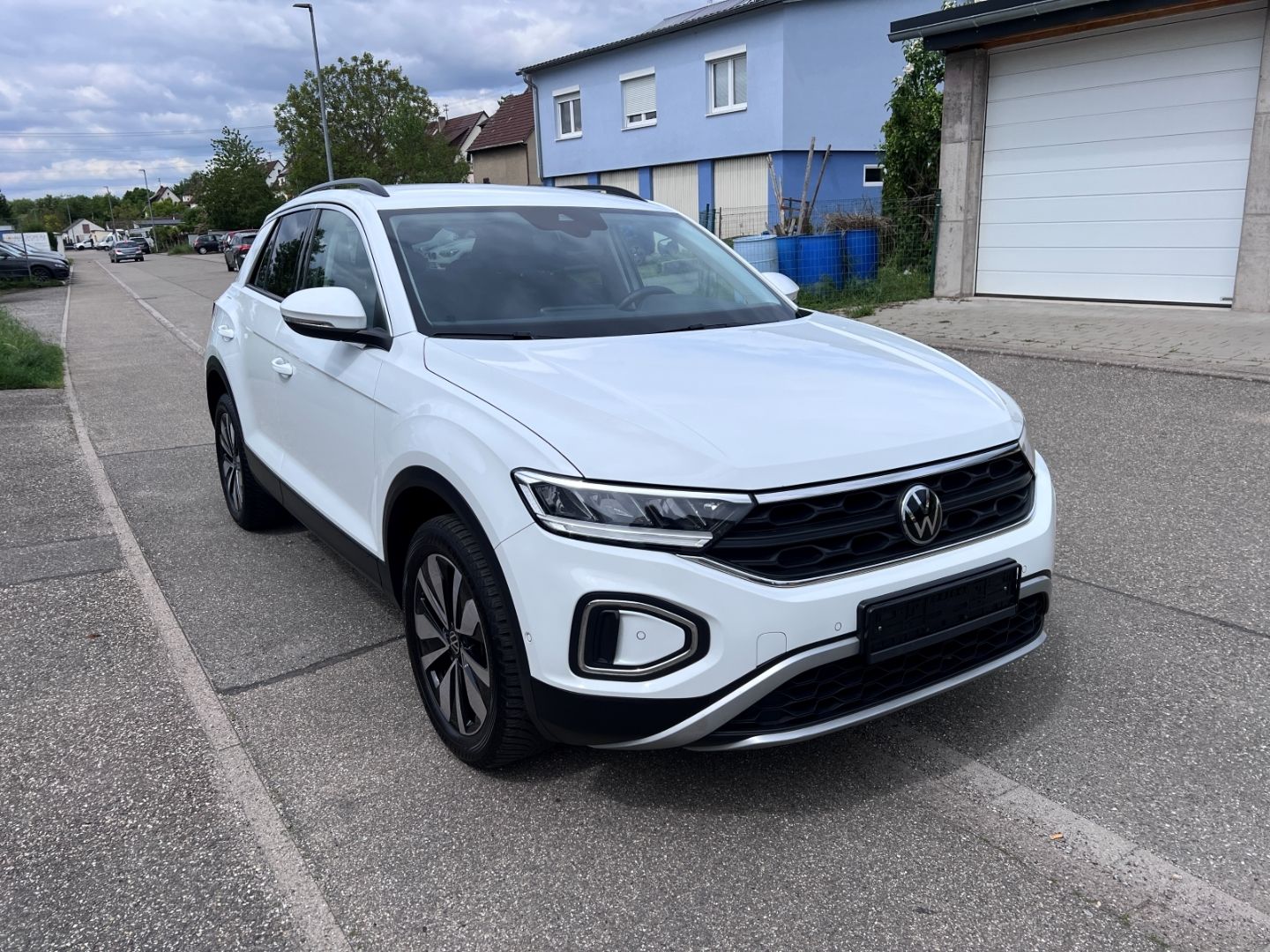 Volkswagen T-Roc 1.0TSI Move - Samsaru's Car Outlet